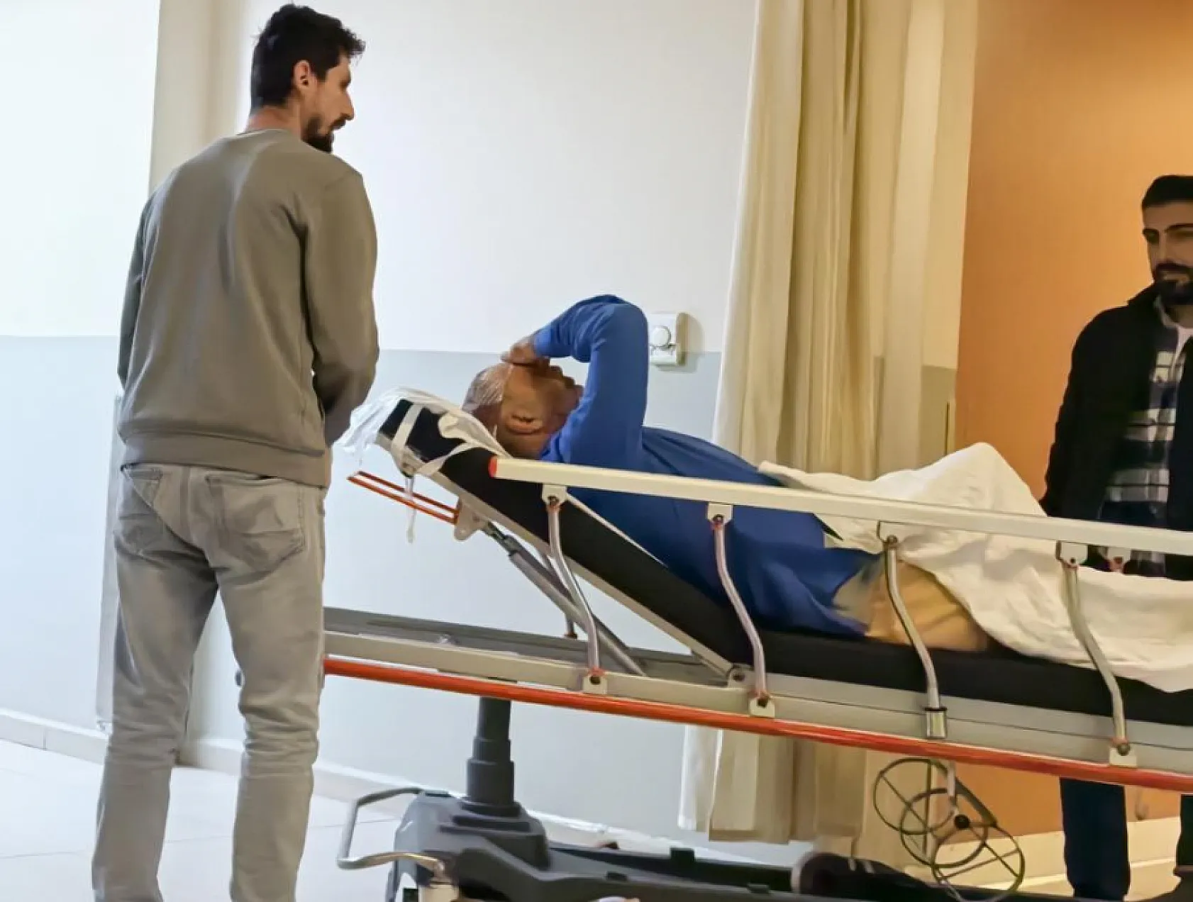 Öfkeli ağabey kardeşine kurşun yağdırdı
