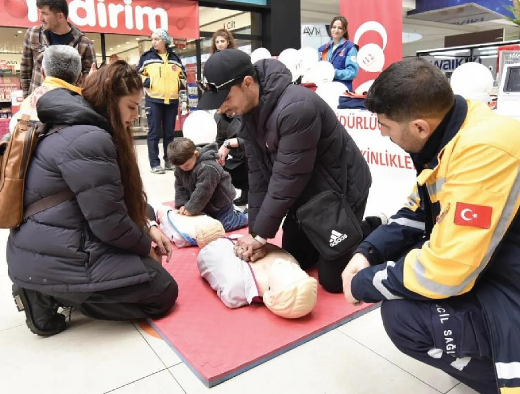 Acil Sağlık Hizmetleri Haftası etkinlikleri devam ediyor