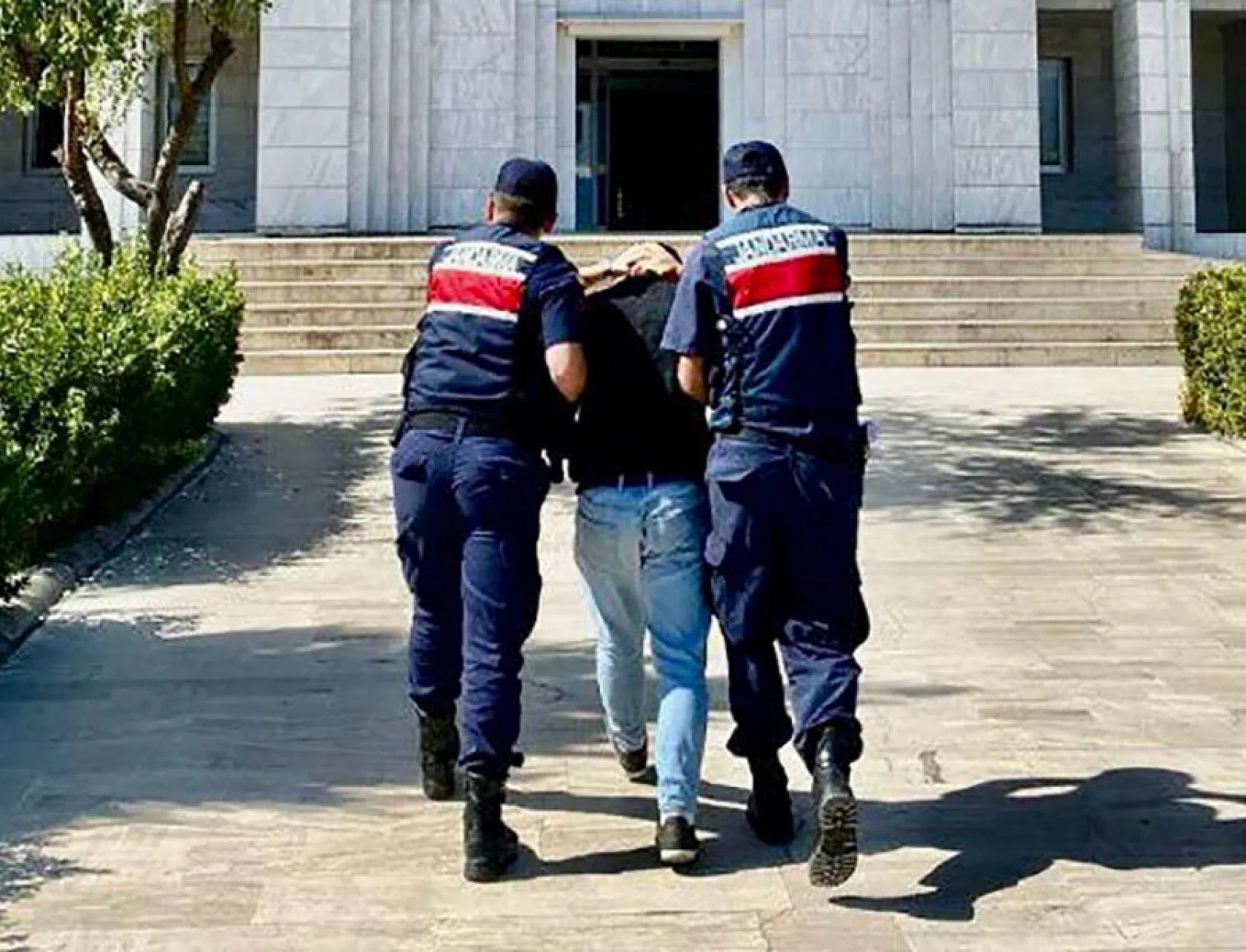 Muğla'da Hakkında kesinleşmiş hapis cezası bulunan şahıslar jandarmaya takıldı