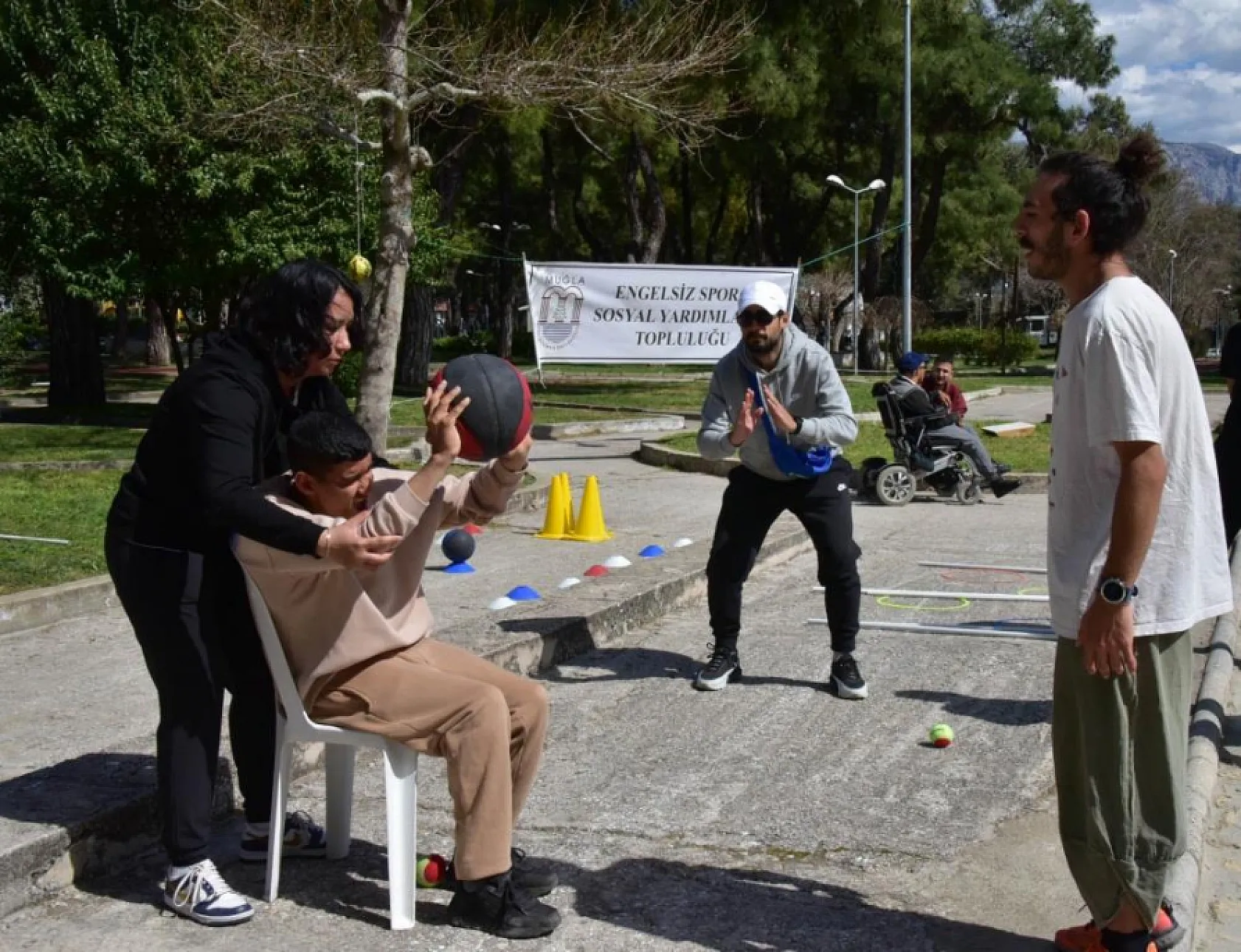 Özel bireyler için spor şöleni! MSKÜ öğrencileri farkındalık yarattı