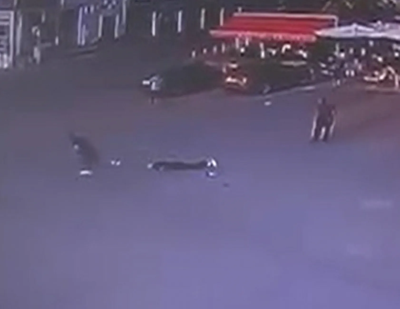 Boşanma aşamasındaki eşi tarafından, sokak ortasında 12 yerinden bıçaklandı