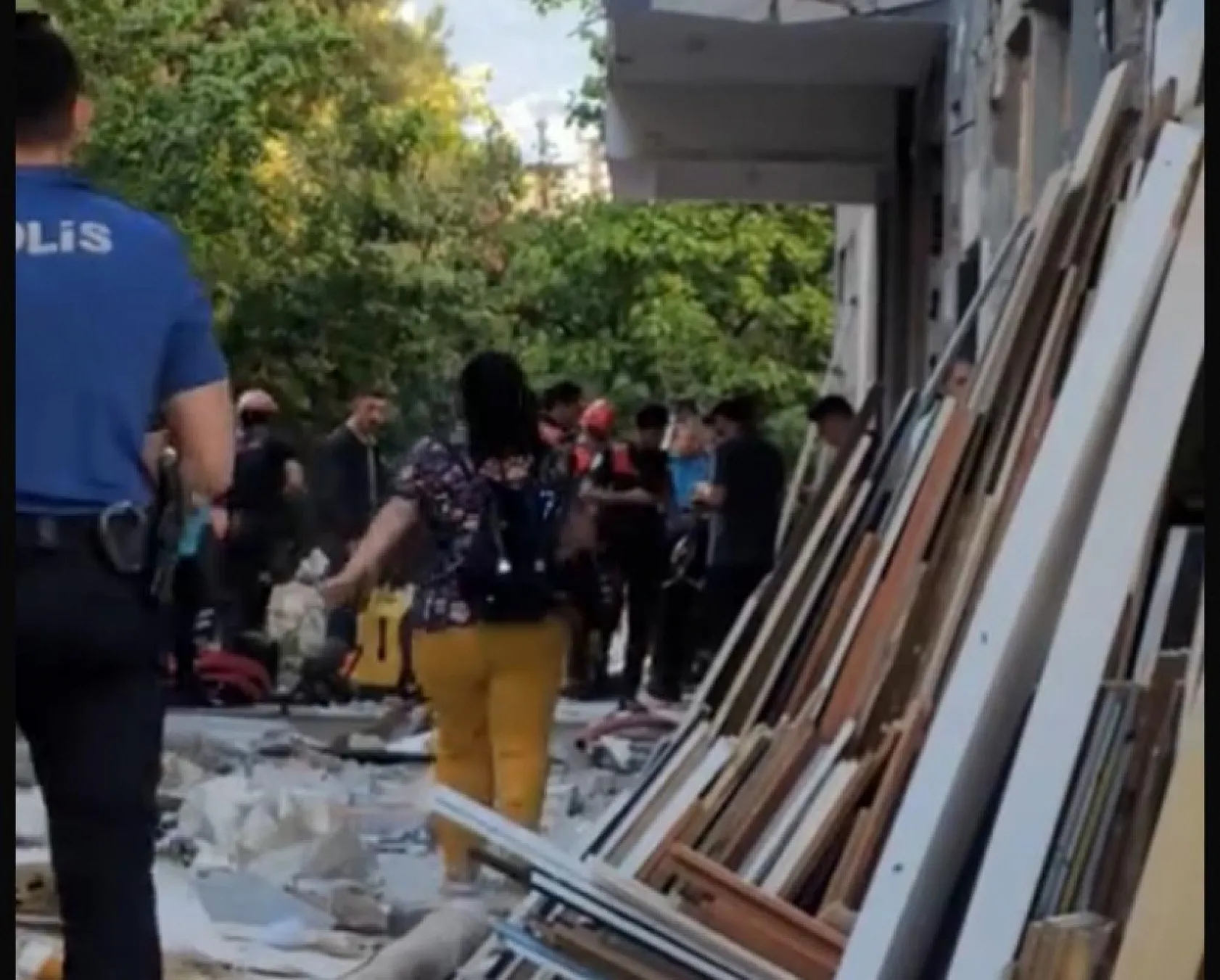 Artezyen kuyusuna düşen hurdacı hayatını kaybetti