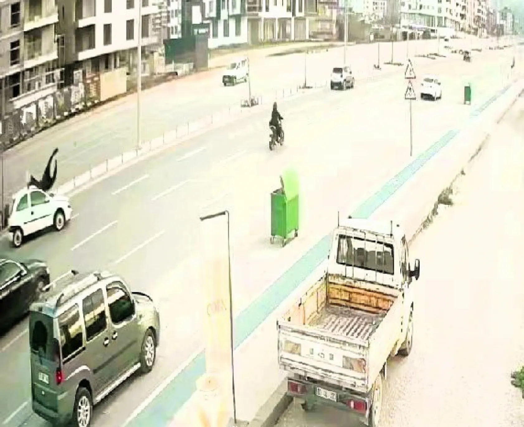 Otomobilin çarptığı yaya metrelerce savrulup feci şekilde öldü