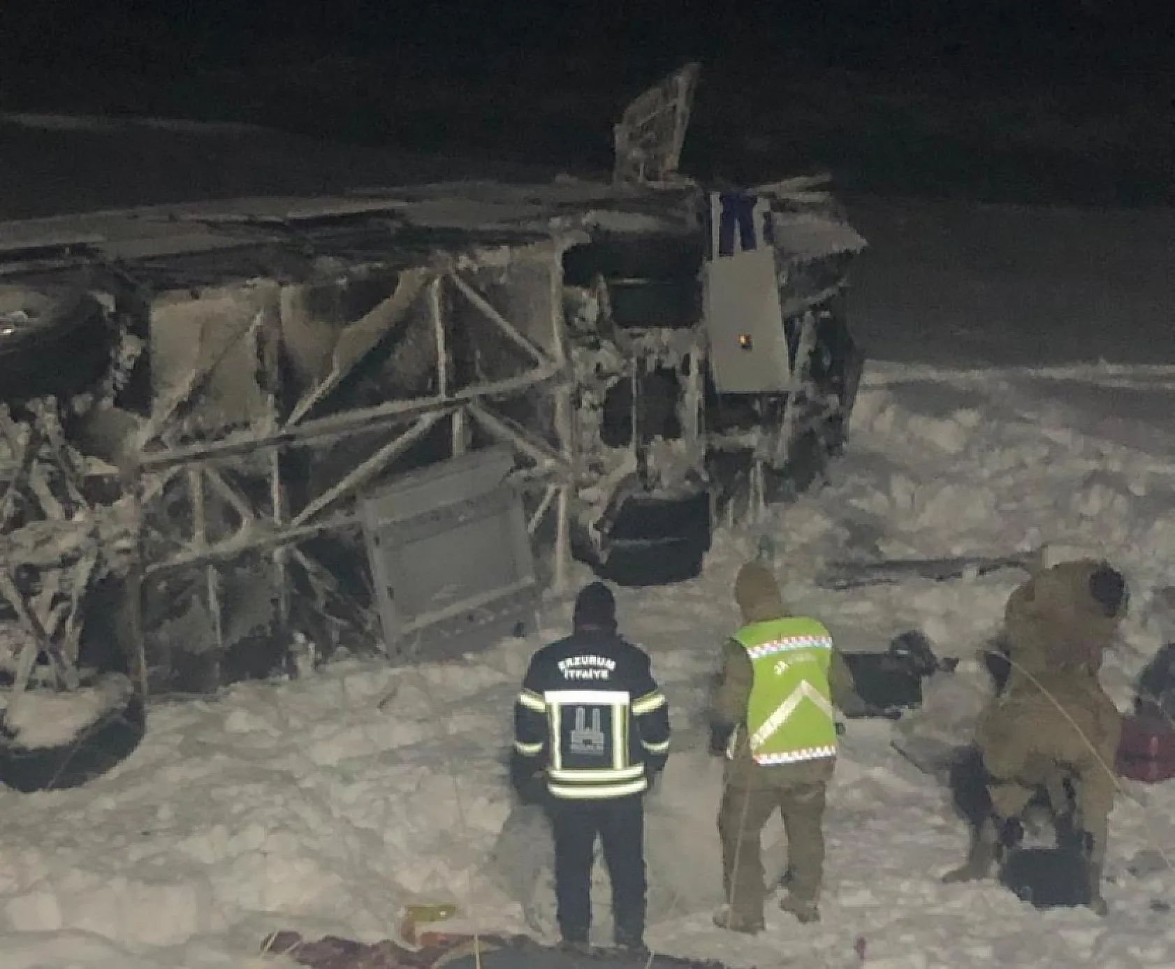 Erzurum'da trafik kazası: 38 yaralı