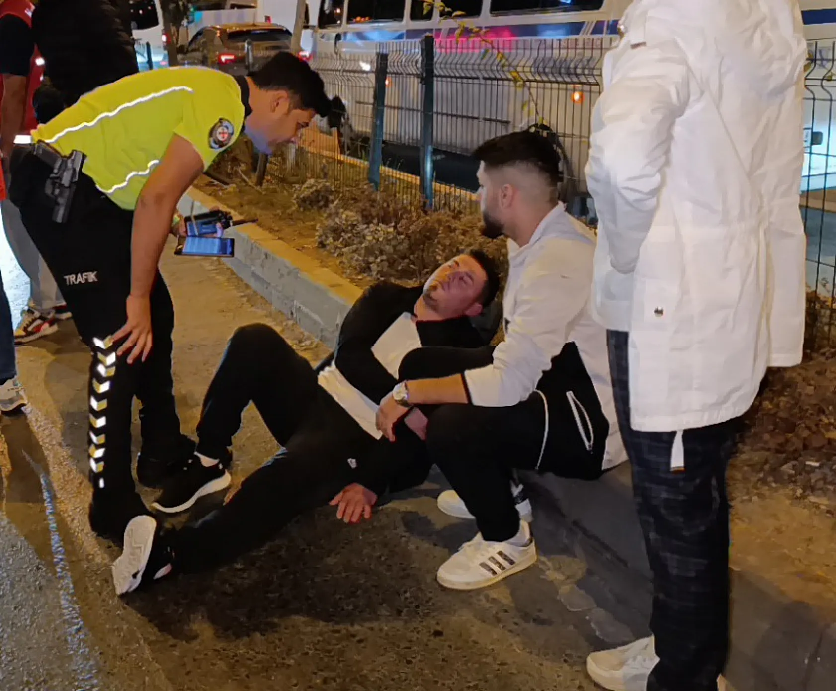 Aniden şerit değiştiren otomobile arkadan çarptı: 1 yaralı