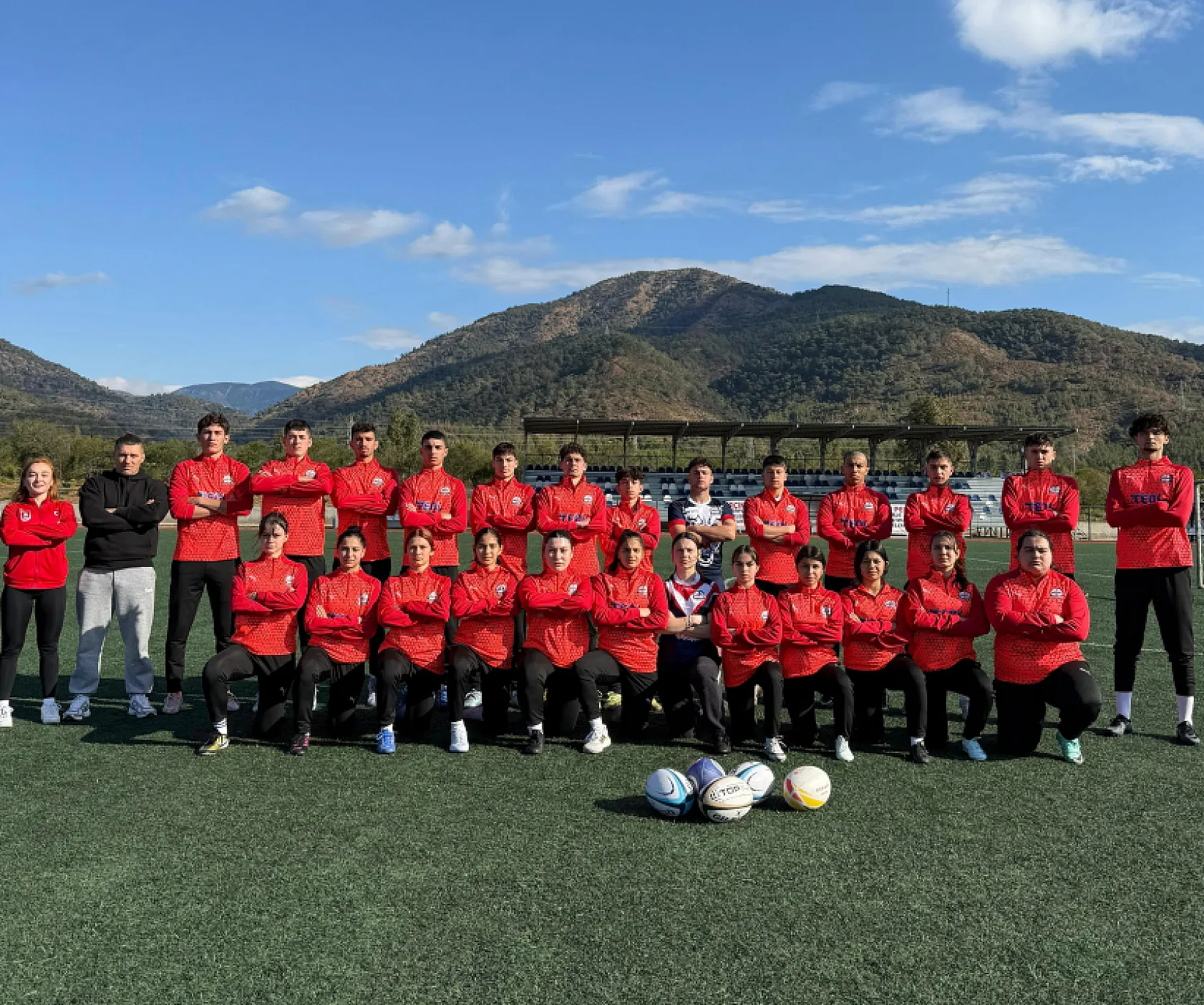 Gülşen Gökçe Spor Lisesi Ragbi Takımı şampiyonluk yolunda
