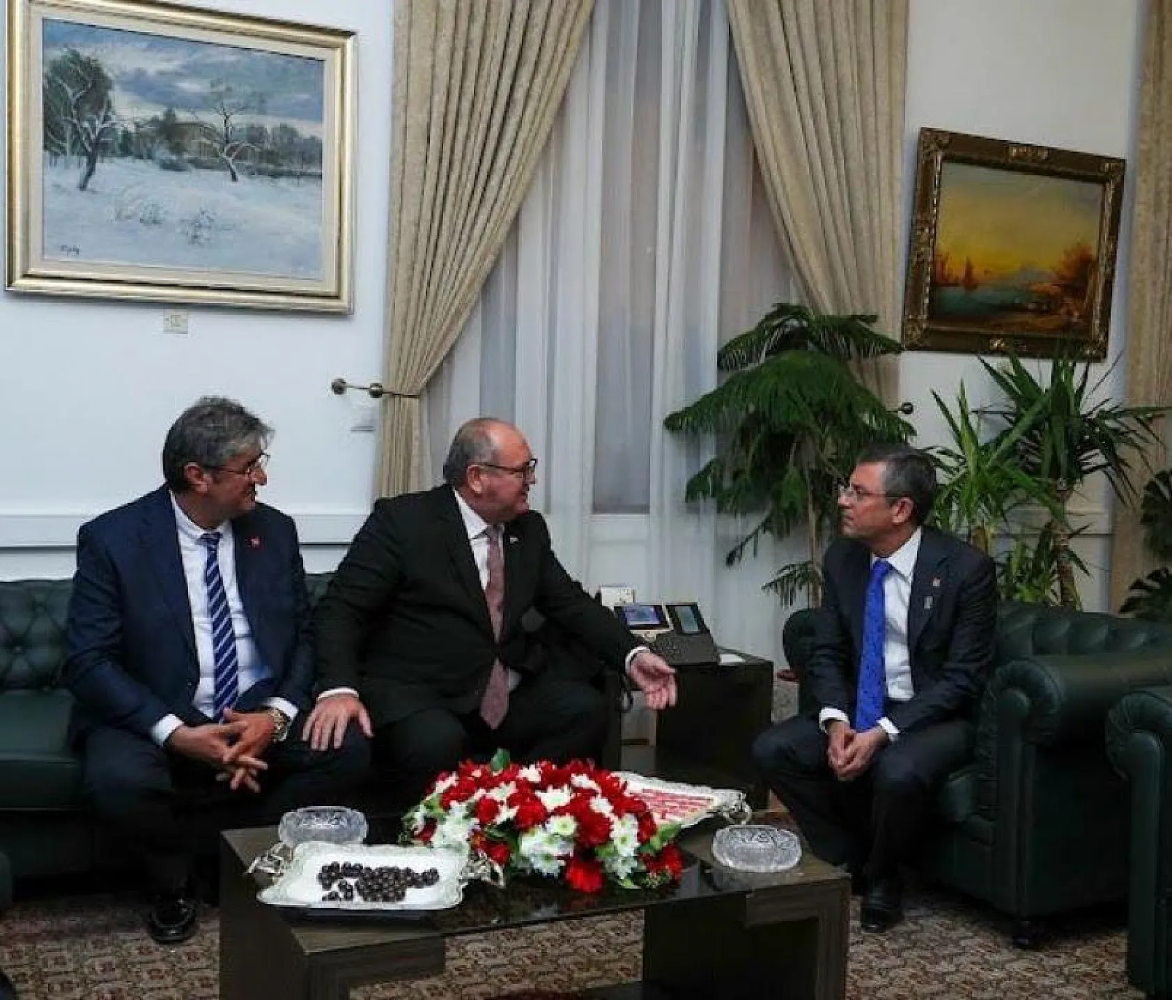 Aday Adayı Demir, Genel Başkan Özel'i ziyaret etti