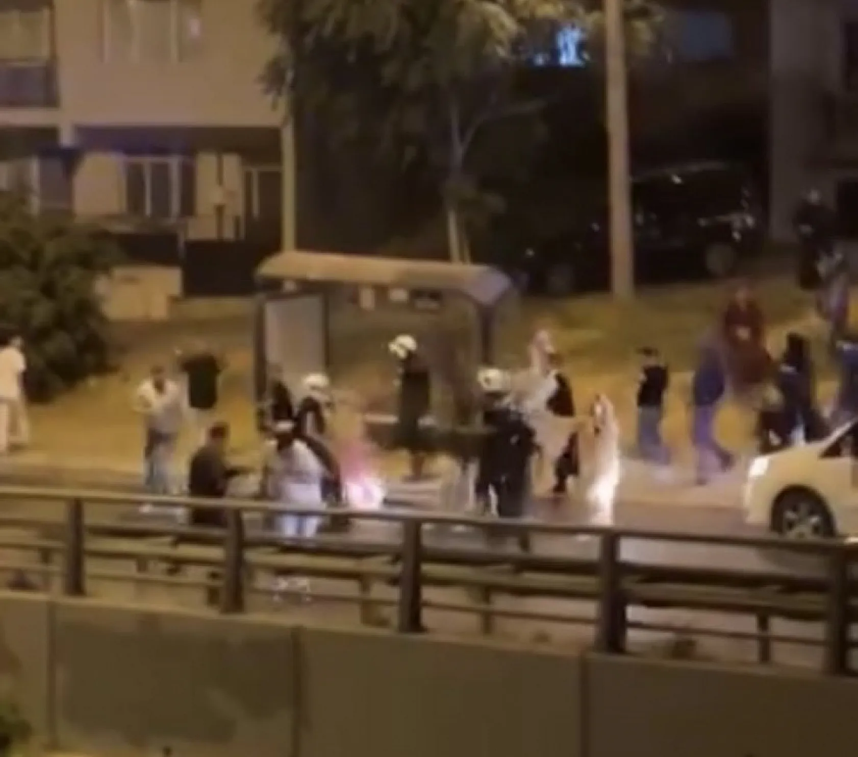 İzmir'de düğün sonrası meydan muharebesi gibi kavga