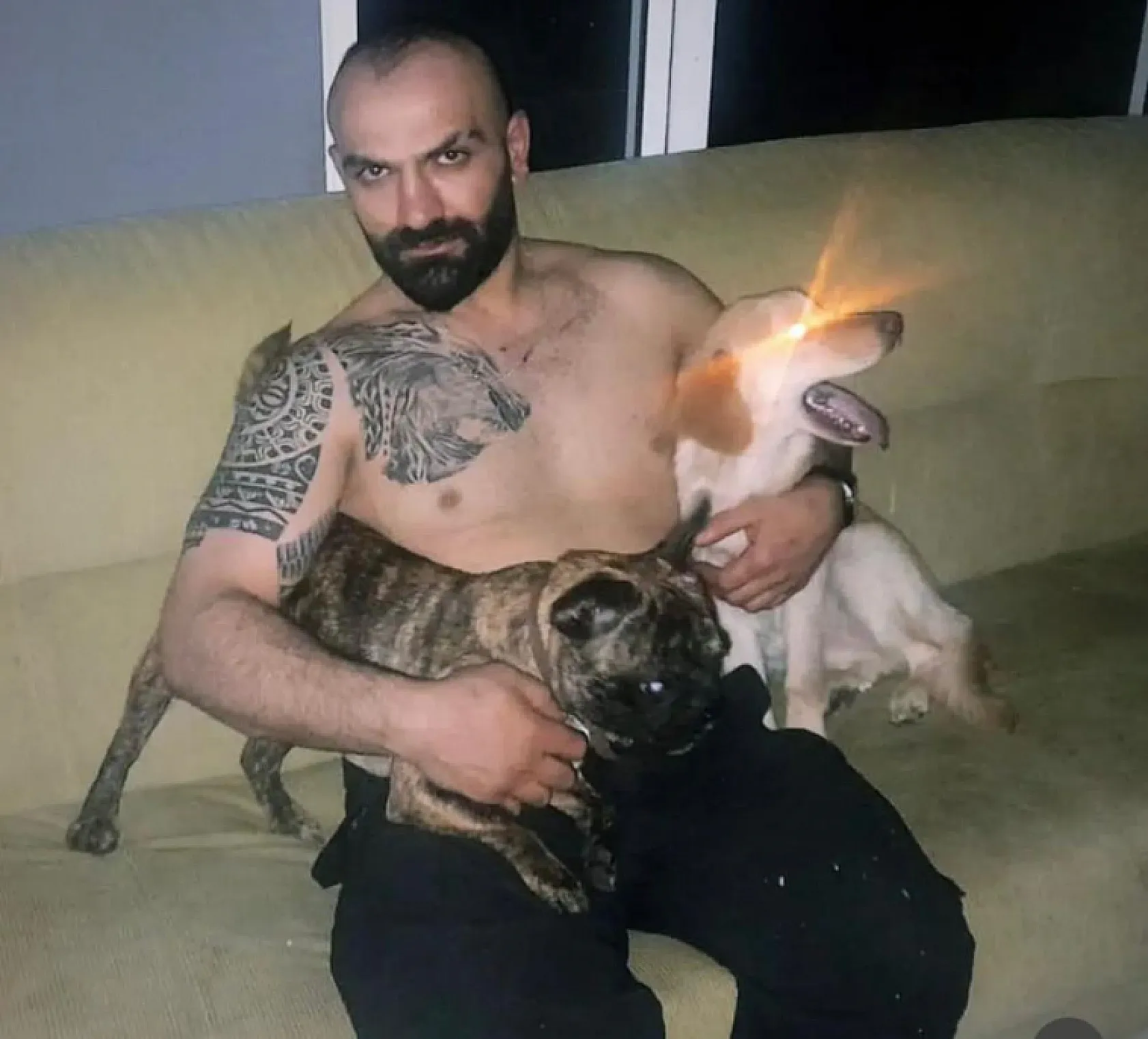 Yan bakma cinayetinde acil karıştı