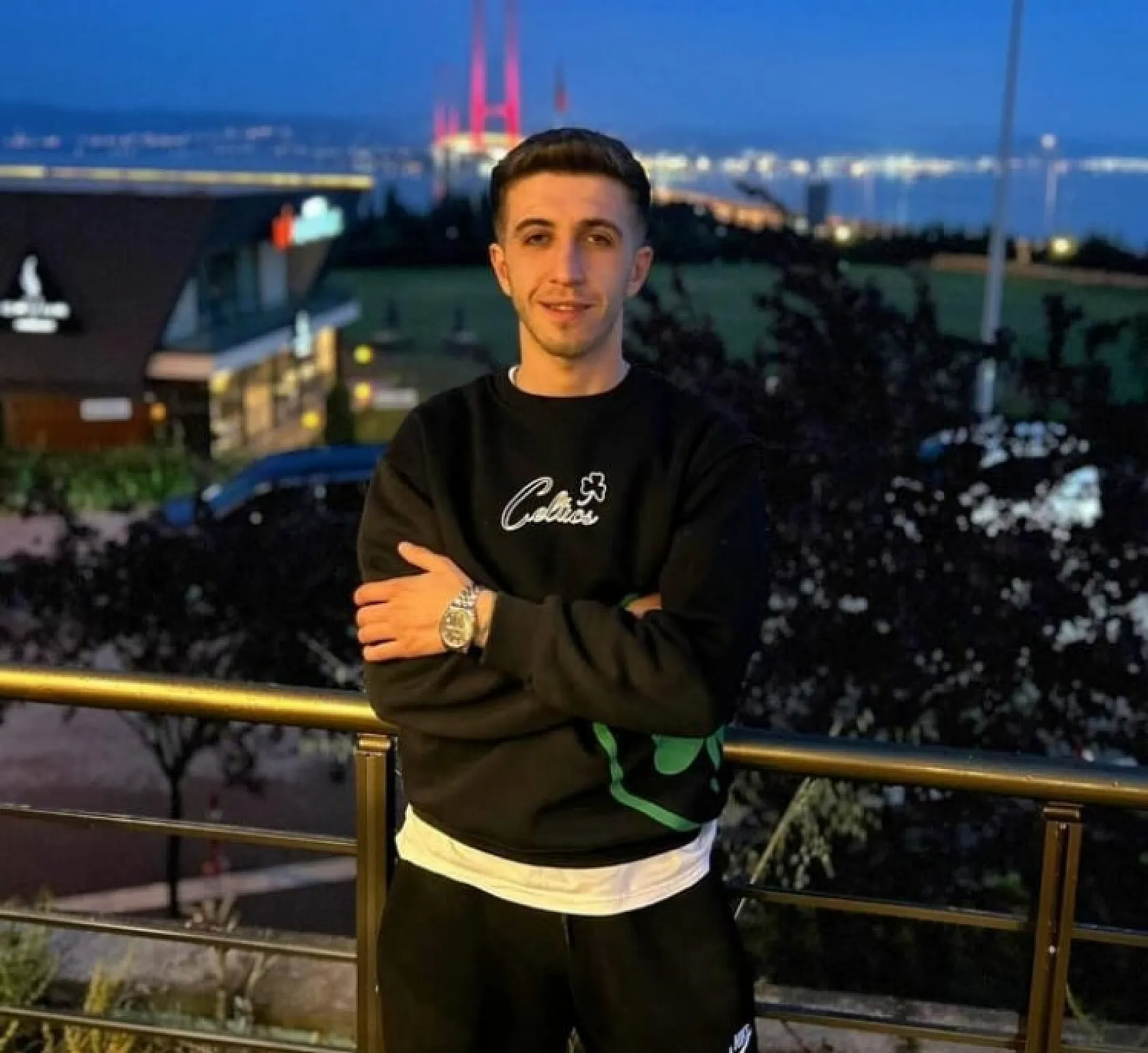 Kazaya yardım etmek isterken feci şekilde can verdi