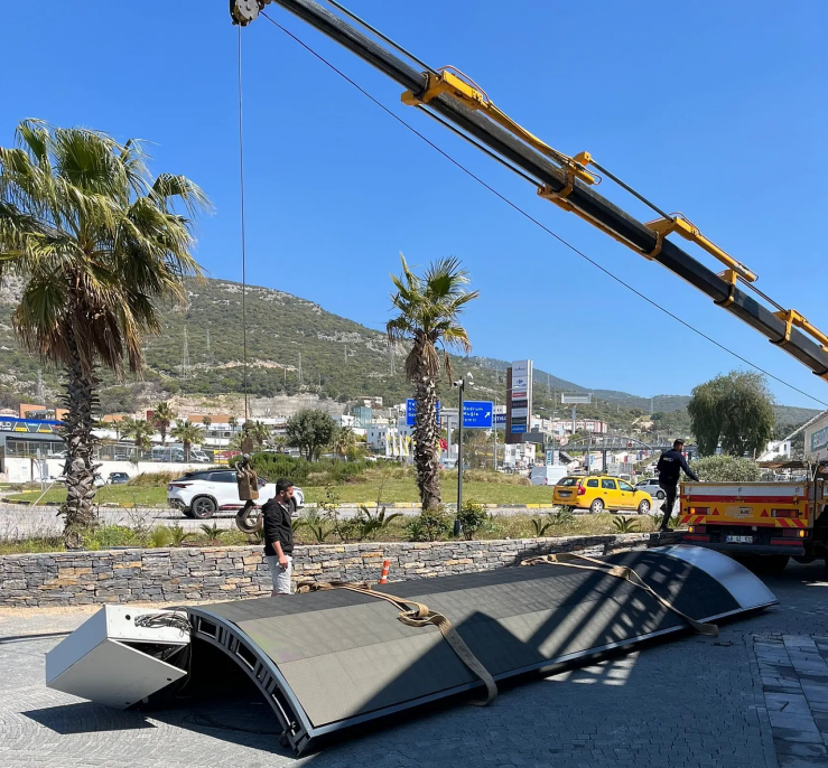 Muğla Büyükşehir Belediyesi Açık Hava Reklamlarına Sıkı Denetim