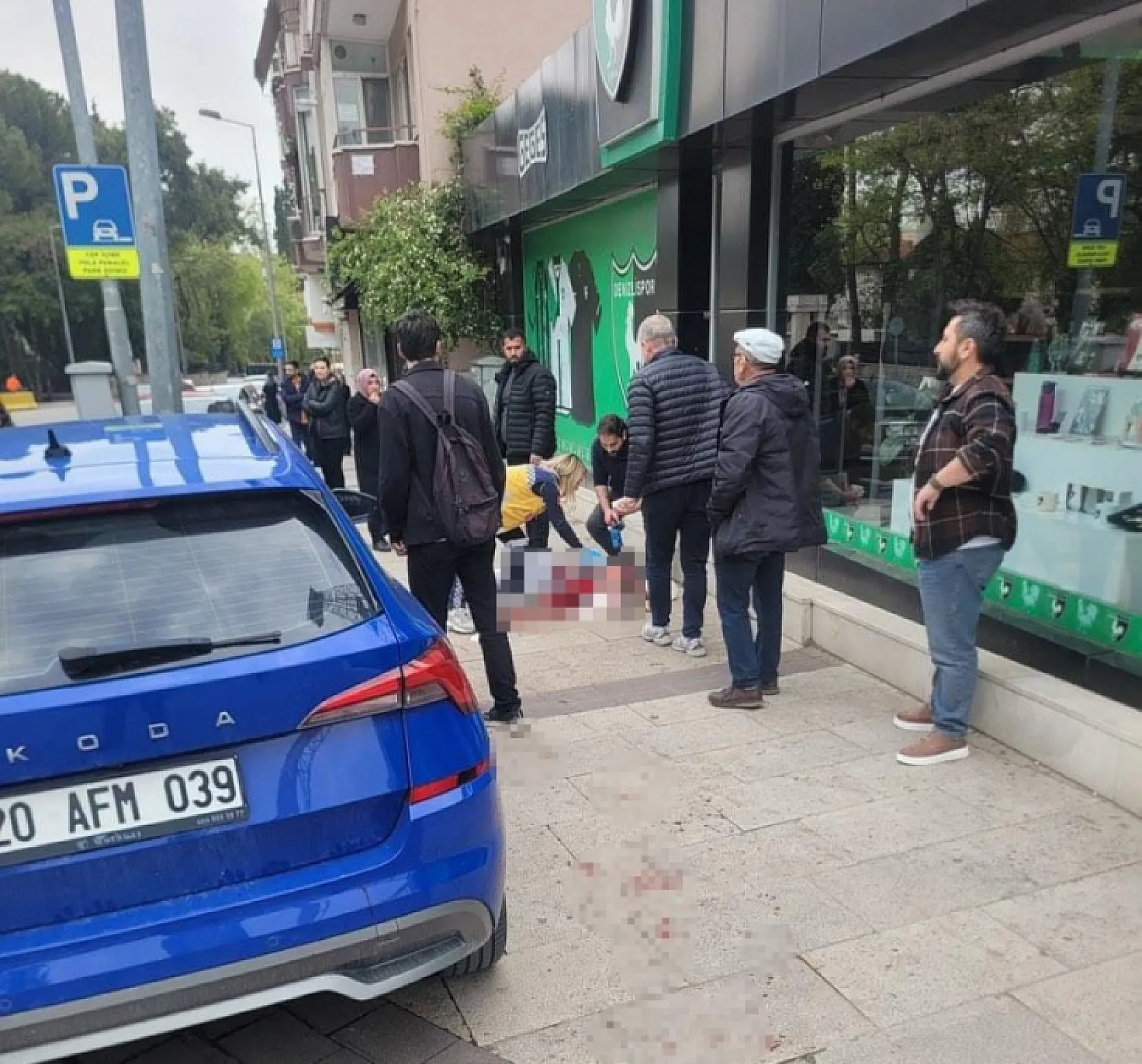 Cezaevinden izinli çıktı, eski eşini sokak ortasında katletti