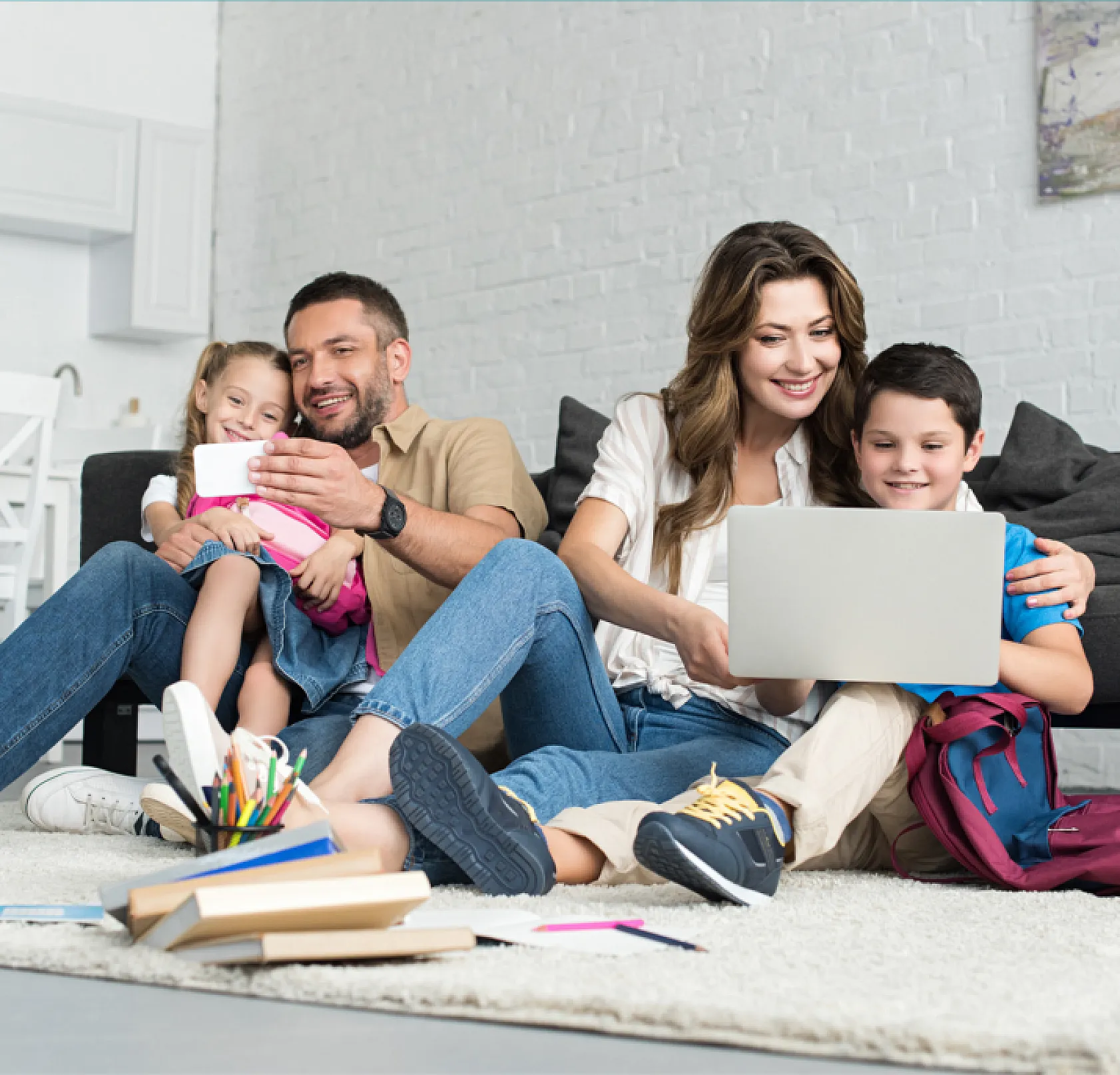 Çocuğunuzu Zararlı Uygulamalarla Baş Başa Bırakmayın