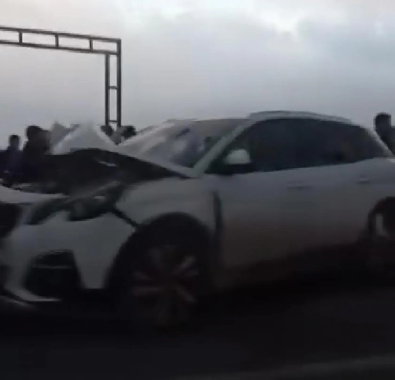 Öğrenci servisi ile cip çarpıştı: 9 yaralı