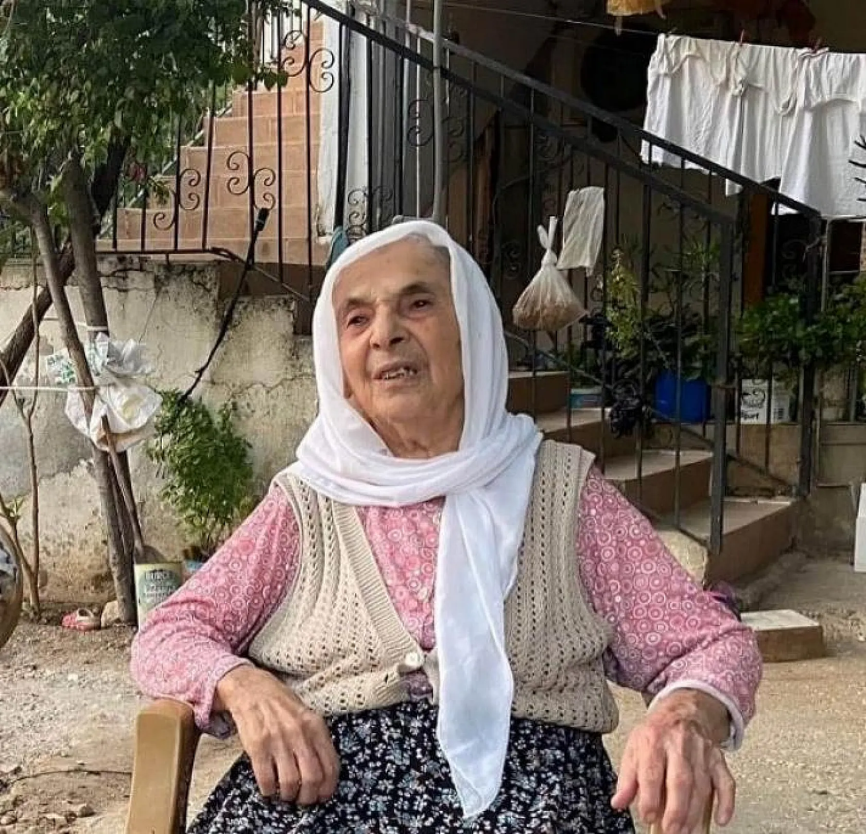 Seydikemer'de kaybolan yaşlı kadın ölü bulundu