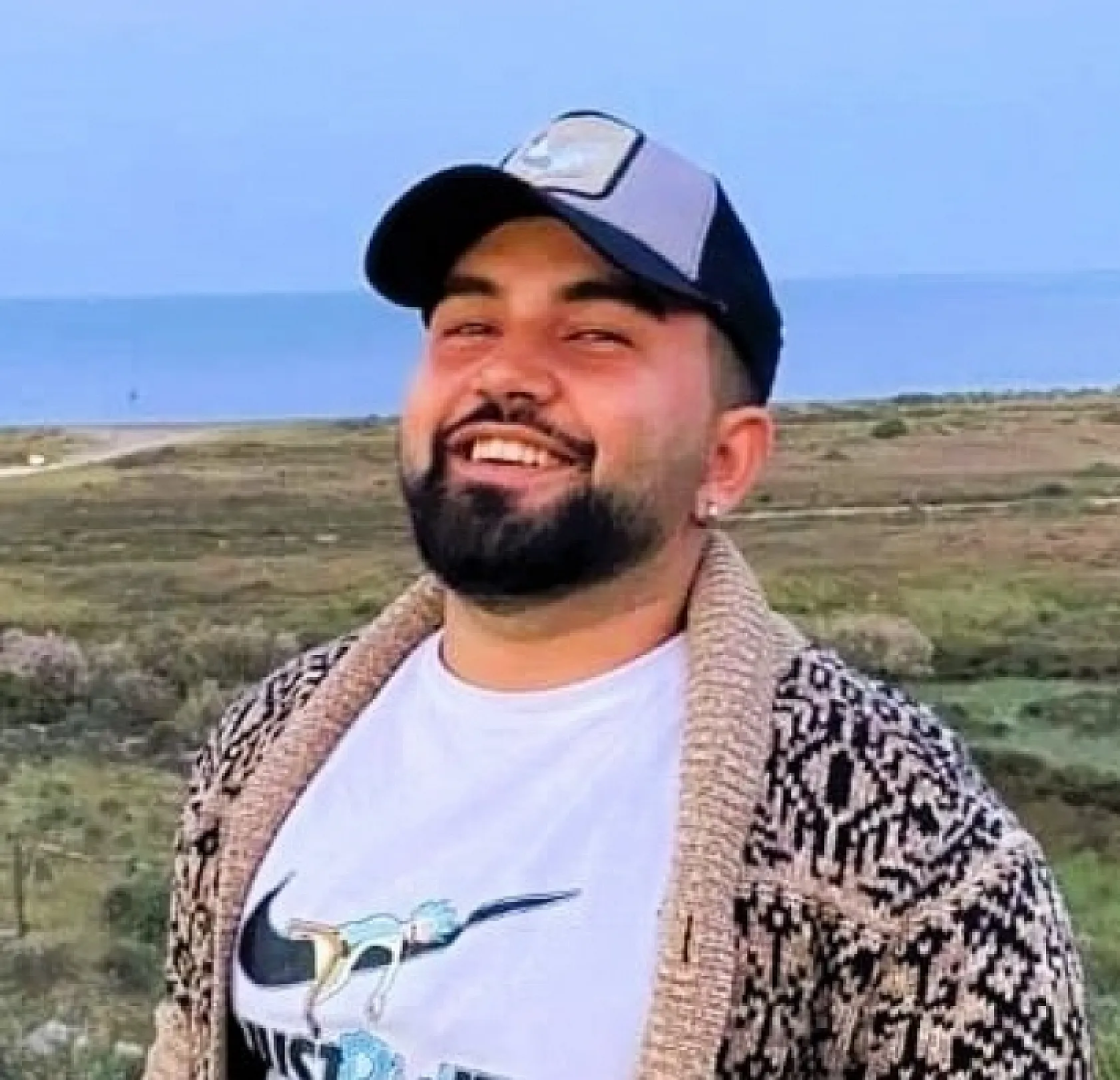 Hatalı sollama yapan sürücünün çarptığı motokurye son yolculuğuna uğurlandı