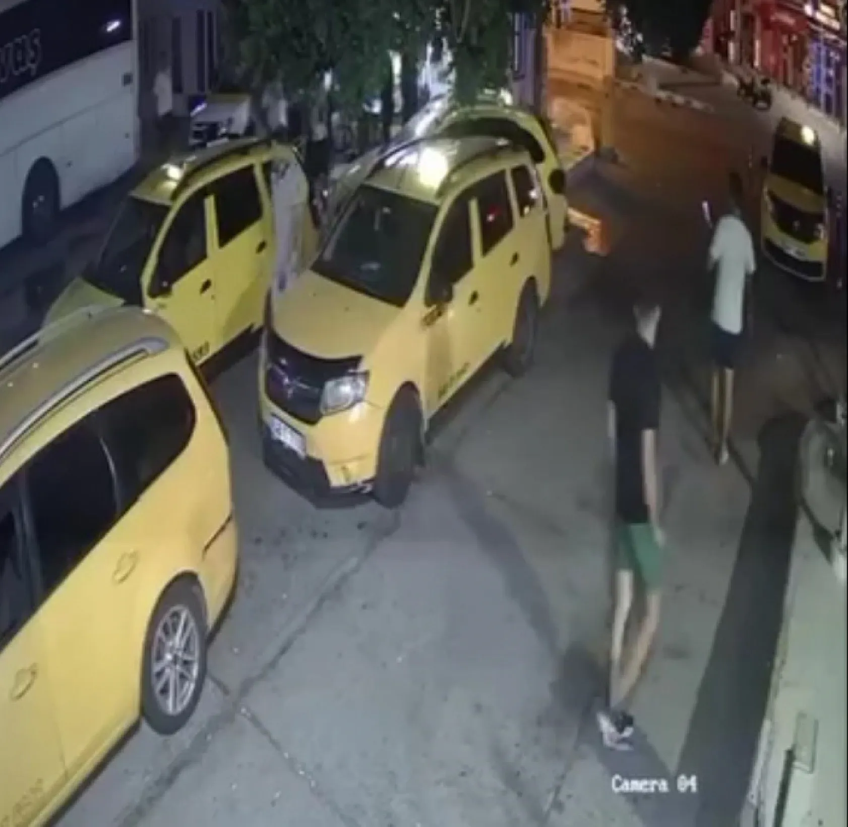 Bodrum'da Kanlı Saldırı: Taksi Durağında 3 Kişi Yaralandı