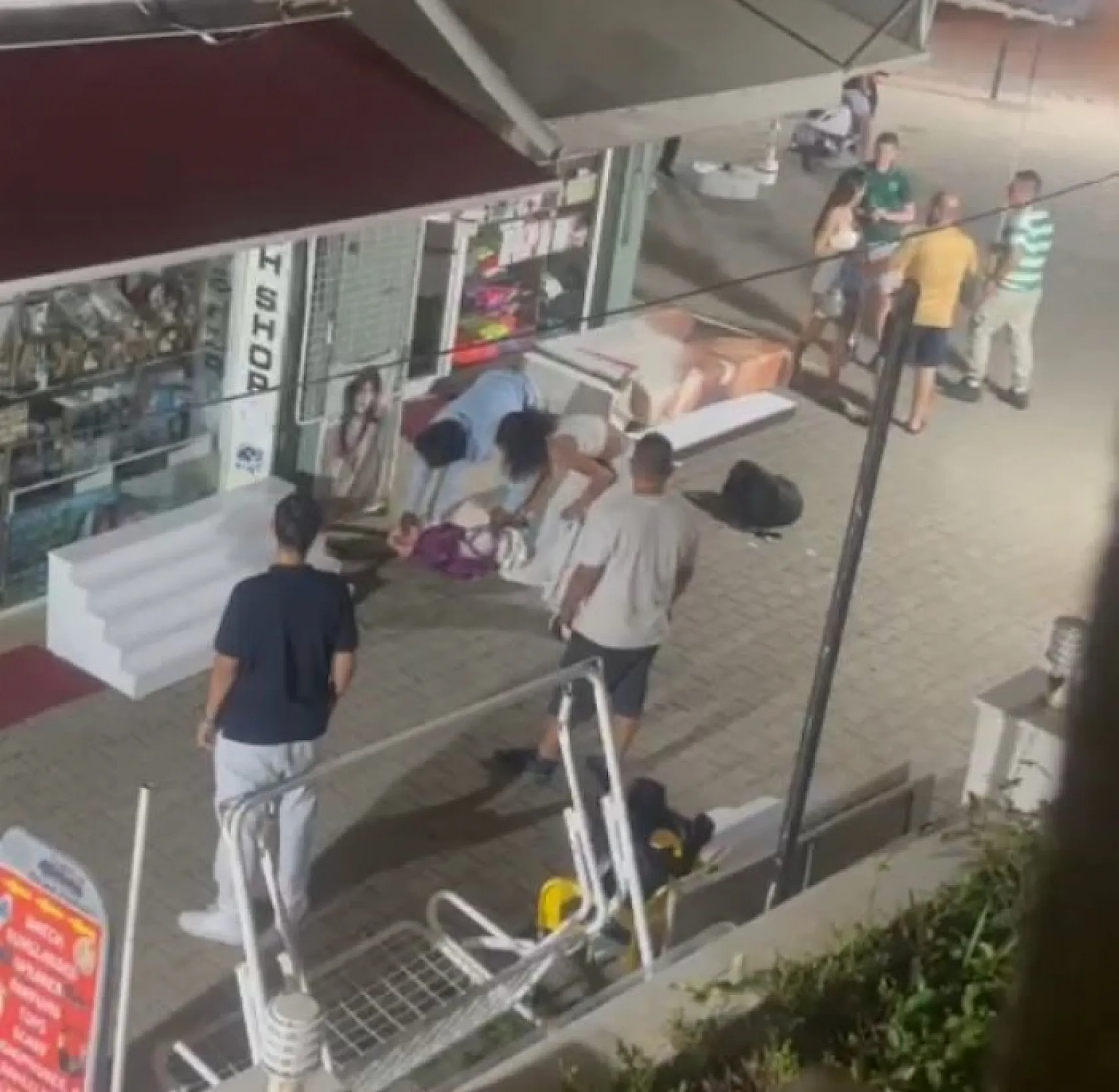 İngiliz turist kadınlar Marmaris'i birbirine kattı