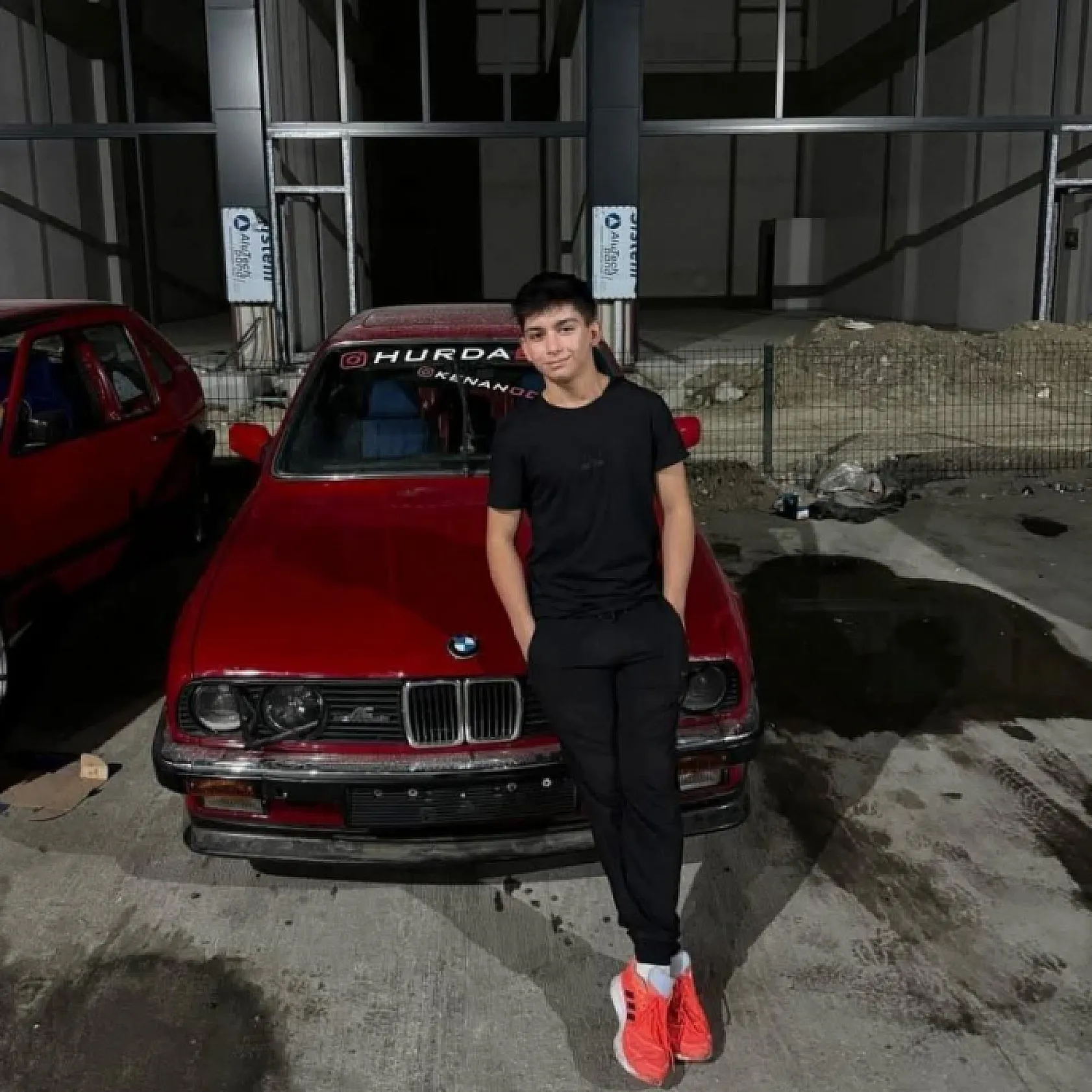 Trafik kazasında hayatını kaybeden 16 yaşındaki gencin hikayesi yürek yaktı