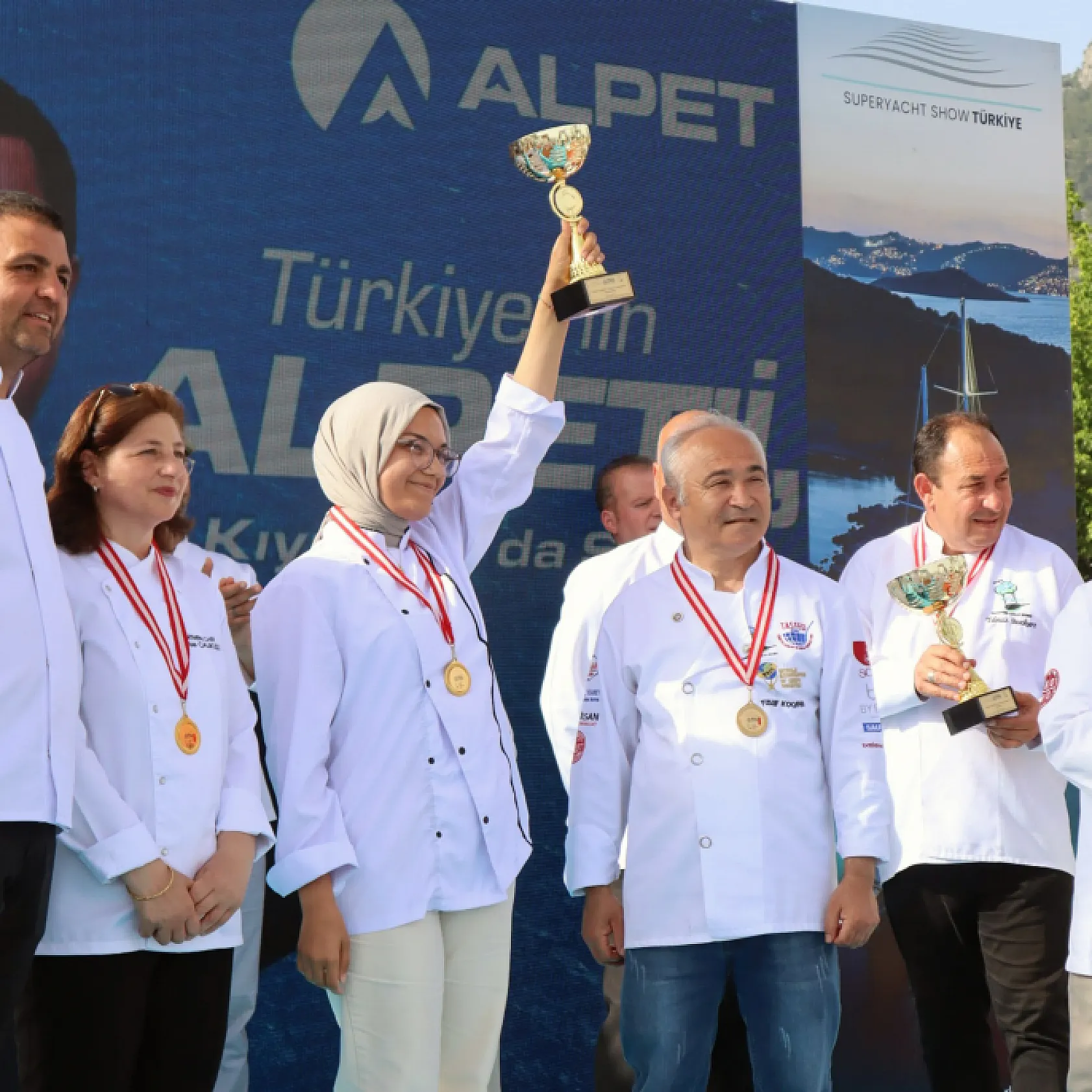 MSKÜ'lü aşçılardan tüm kategorilerde altın madalya