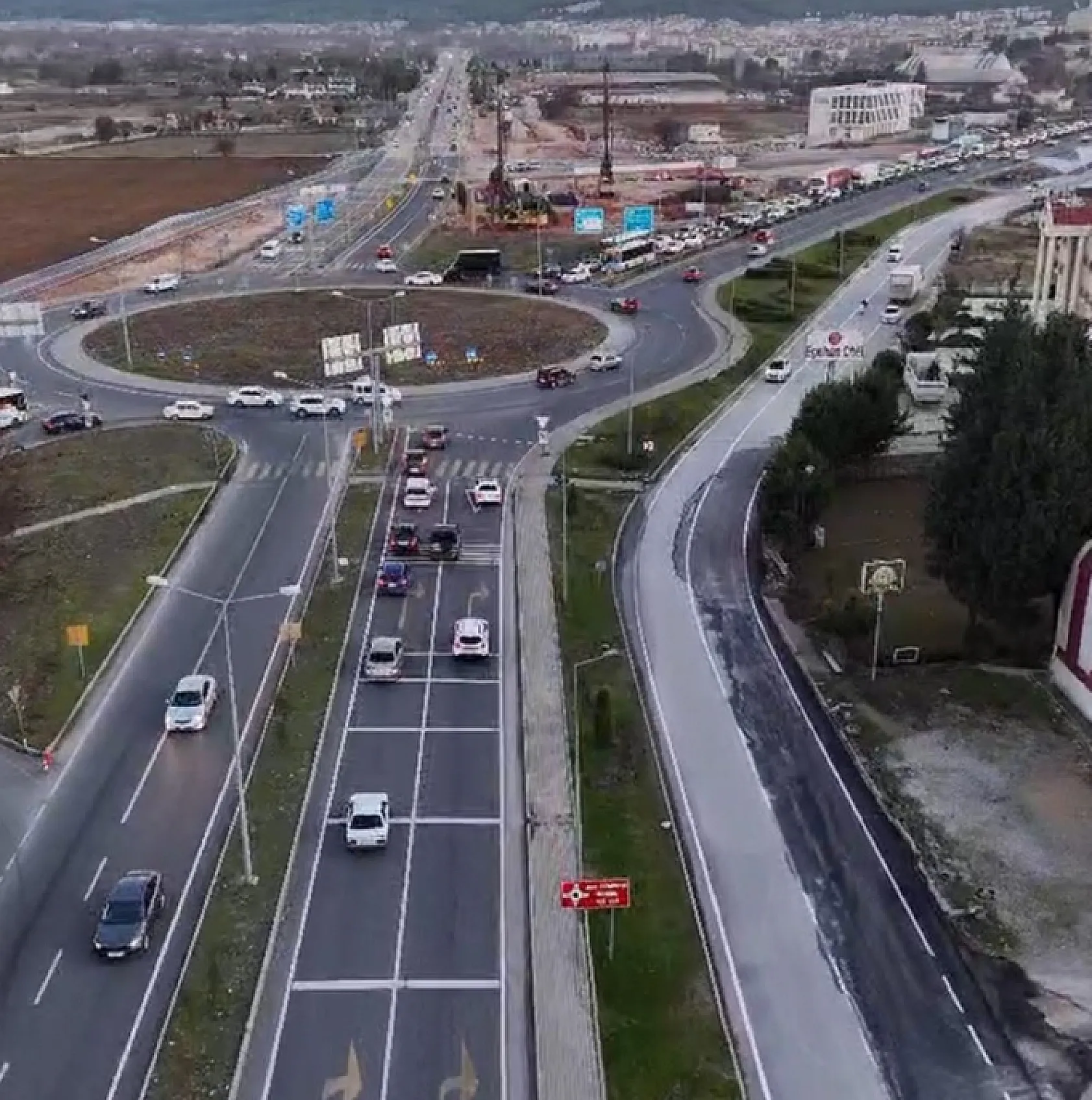 Kötekli Kavşağı'ndaki çalışmalar nedeniyle ulaşım servis yollarına yönlendirilecek