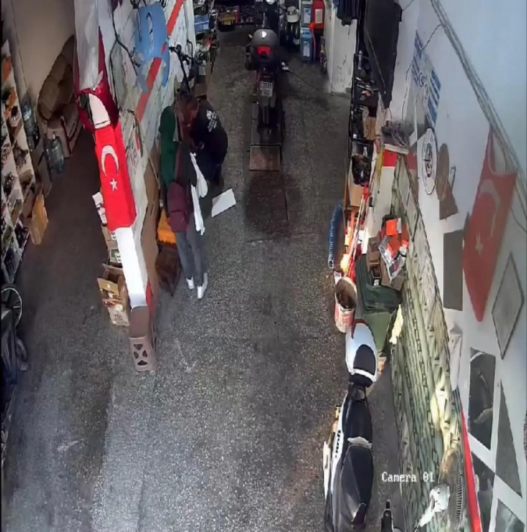 İşyerinden habersiz aldığı telefonu başka yere bırakıp ortadan kayboldu