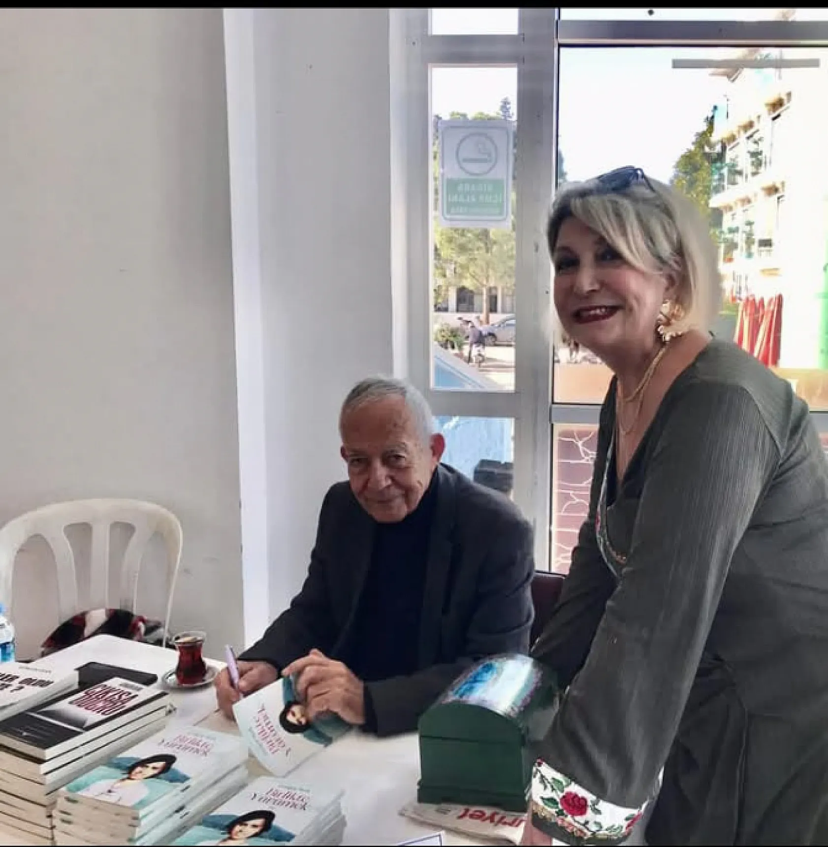 Fethiye Kardelen Sanat Derneği'nden Geleneksel Yıl Sonu Sergisi ve Kitap İmza Günü