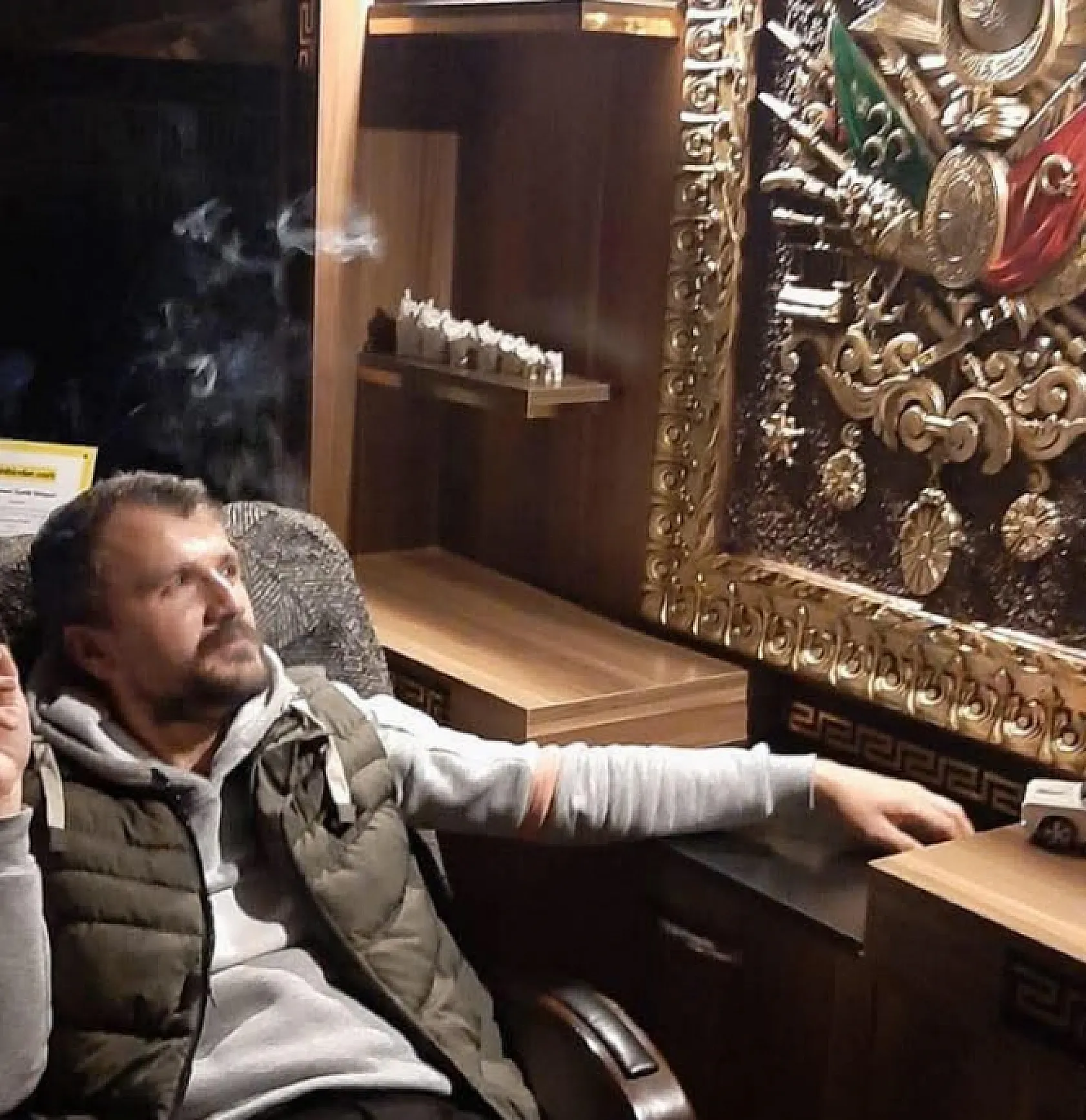 Kadın kocasını bıçaklayarak öldürdü