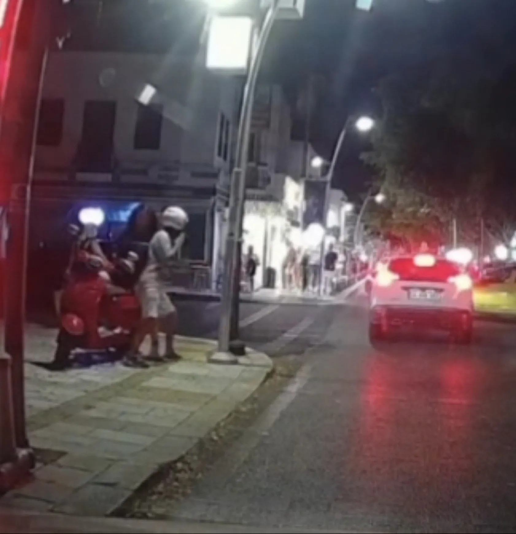 Bodrum'da trafikte birbirlerine girdiler