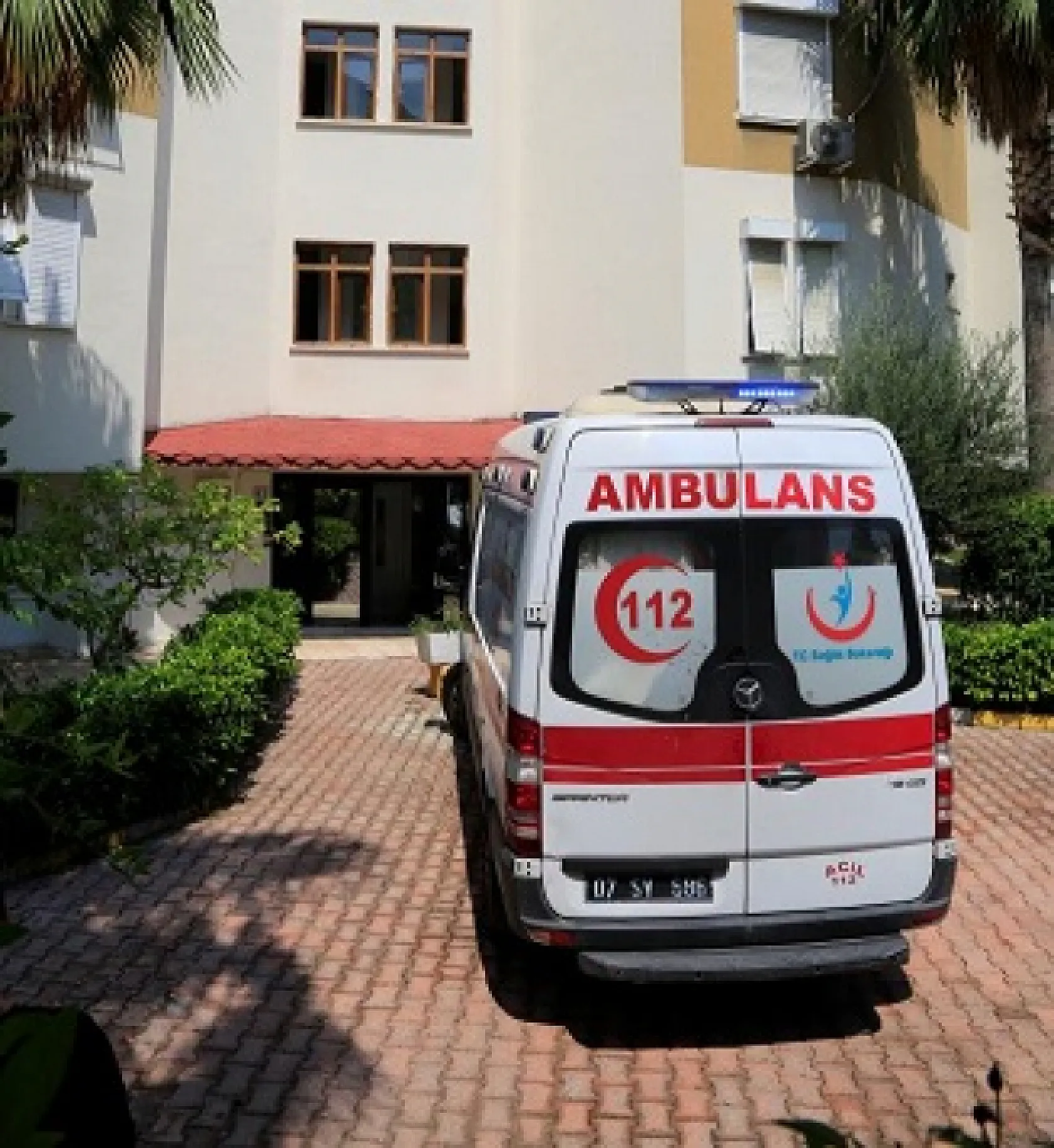 Emekli Öğretmen Evde Ölü Bulundu