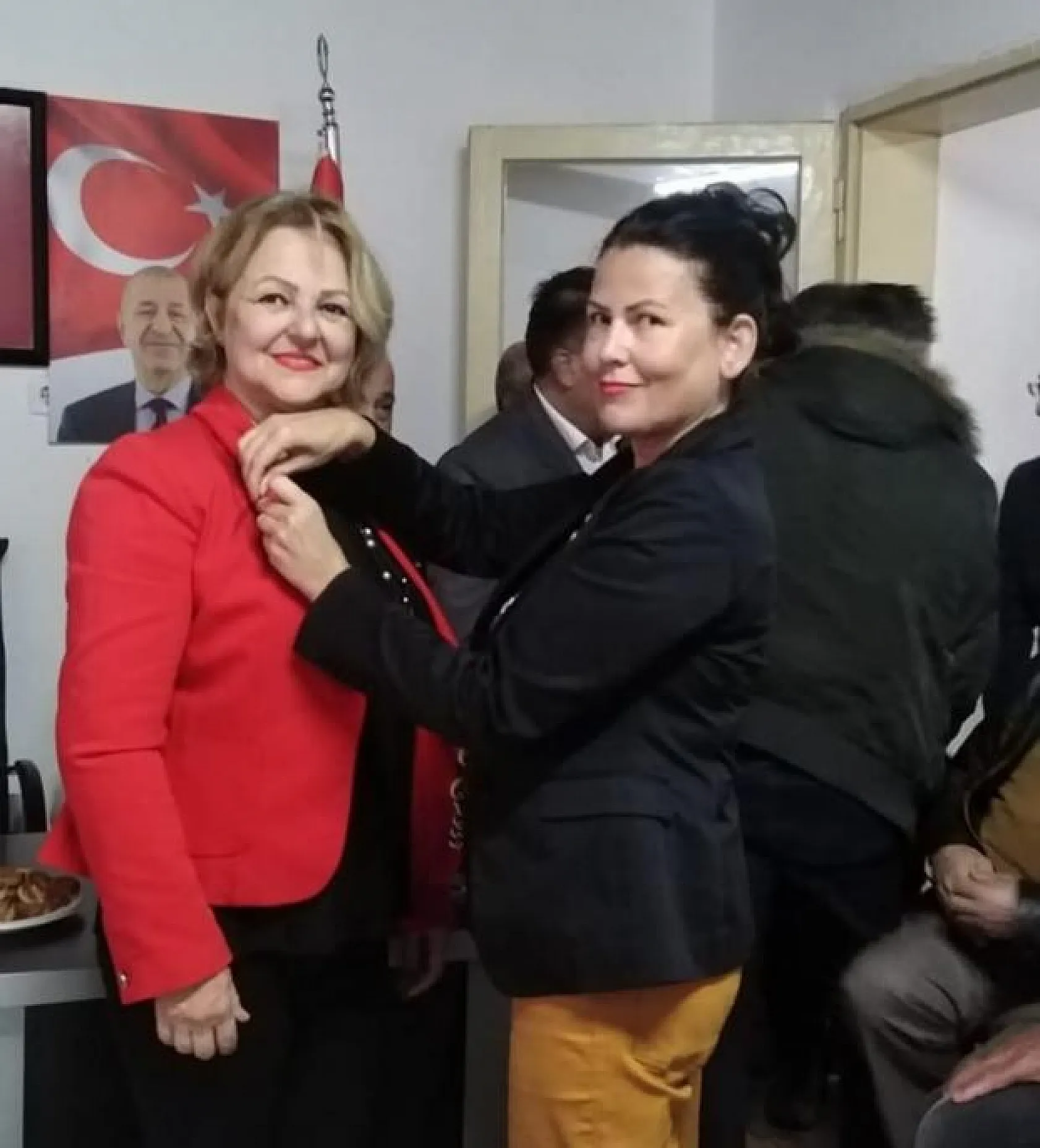 İyi Parti'den istifa eden 120 kişi Zafer Partisi'ne katıldı