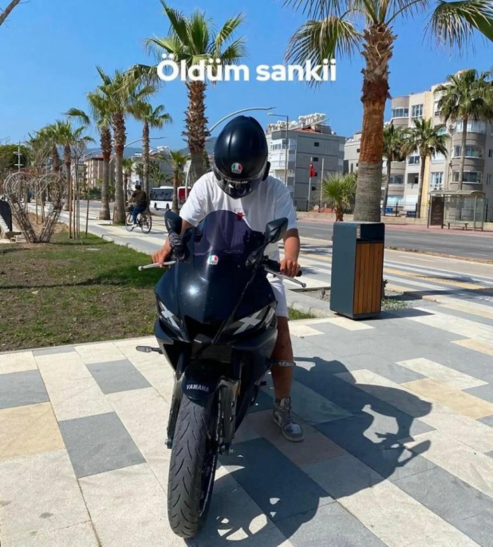 Kamyonetle çarpışan 17 yaşındaki motosiklet sürücüsü genç hayatını kaybetti