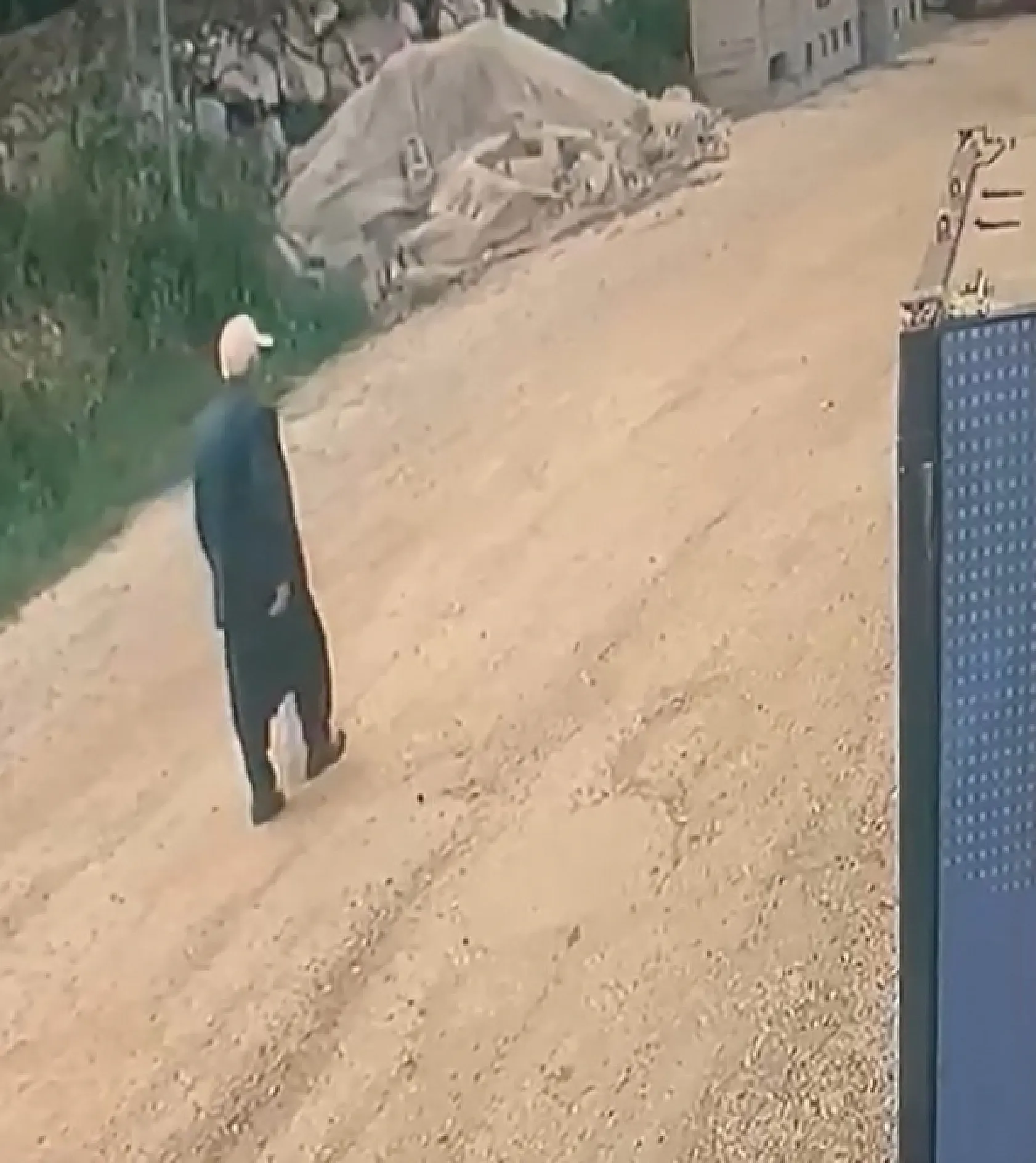Yayla yolunda kaybolan yaşlı adam 300 kişilik ekiple aranıyor