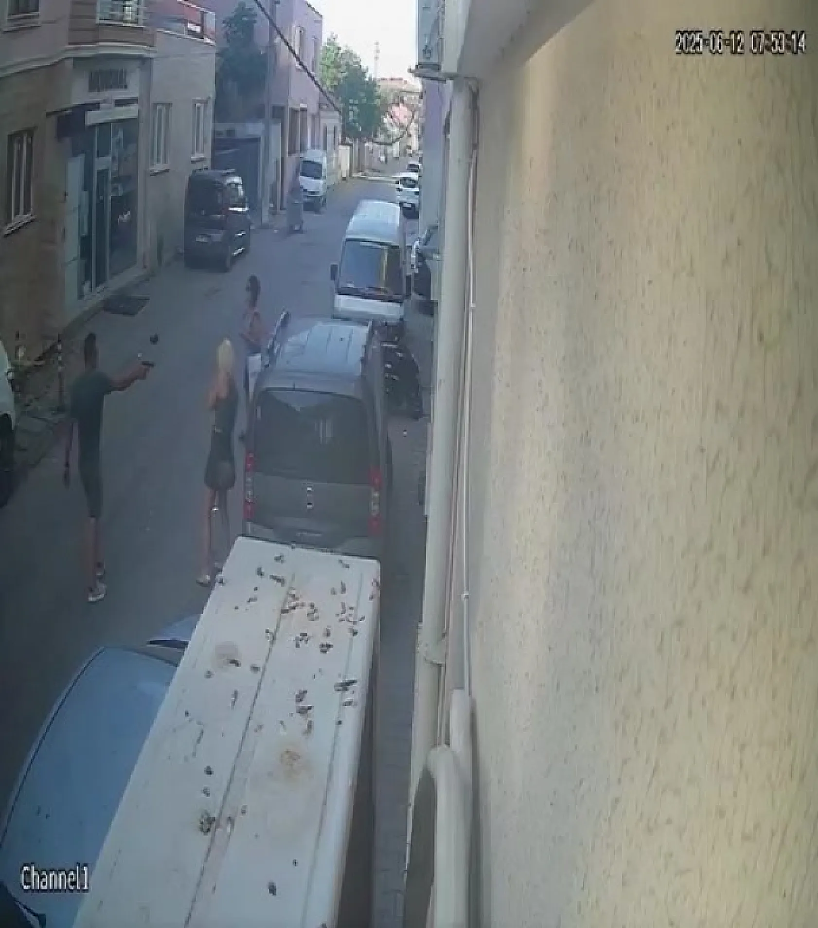 Eski eş dehşeti: Önce tabancayla ayrıldığı eşini yaralayıp sonra intihar etti