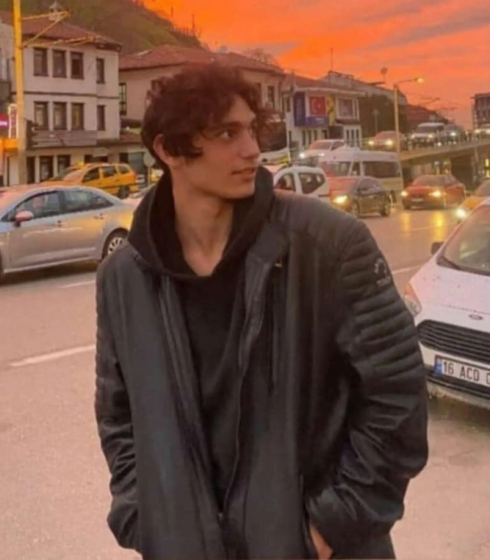 Tırın çarptığı genç hayatını kaybetti