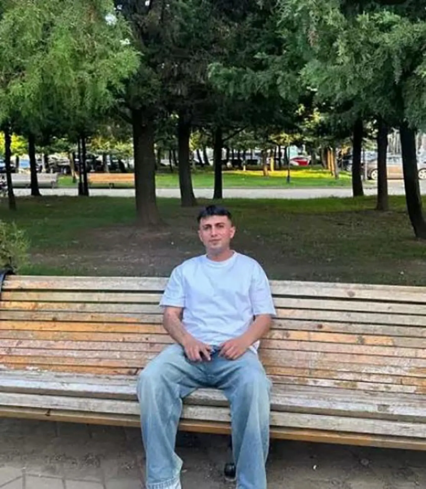 'Kız meselesi' yüzünden çocukluk arkadaşını silahla vurarak öldürdü