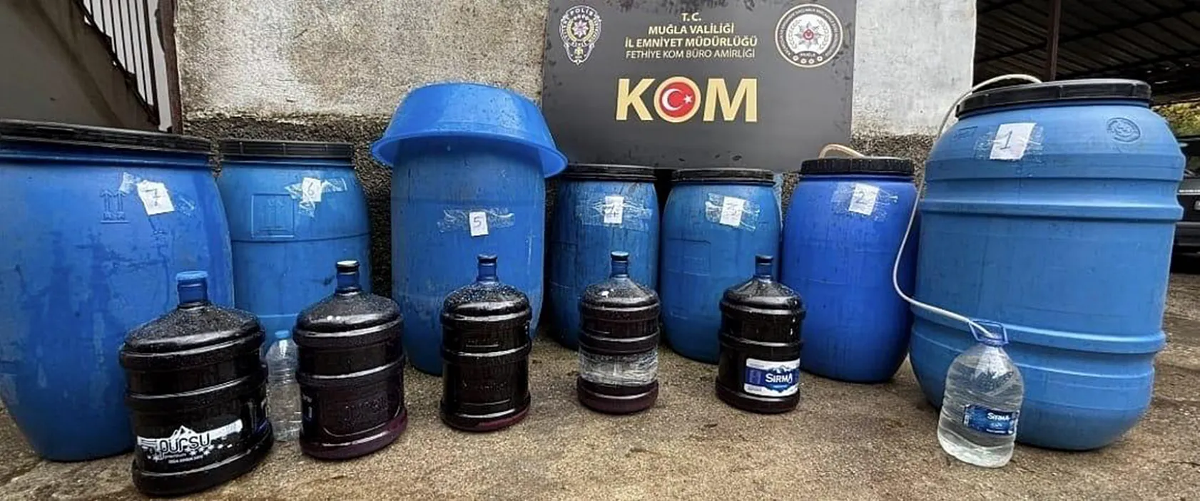 Muğla'da yılbaşı öncesi 1 ton kaçak alkol ele geçirildi