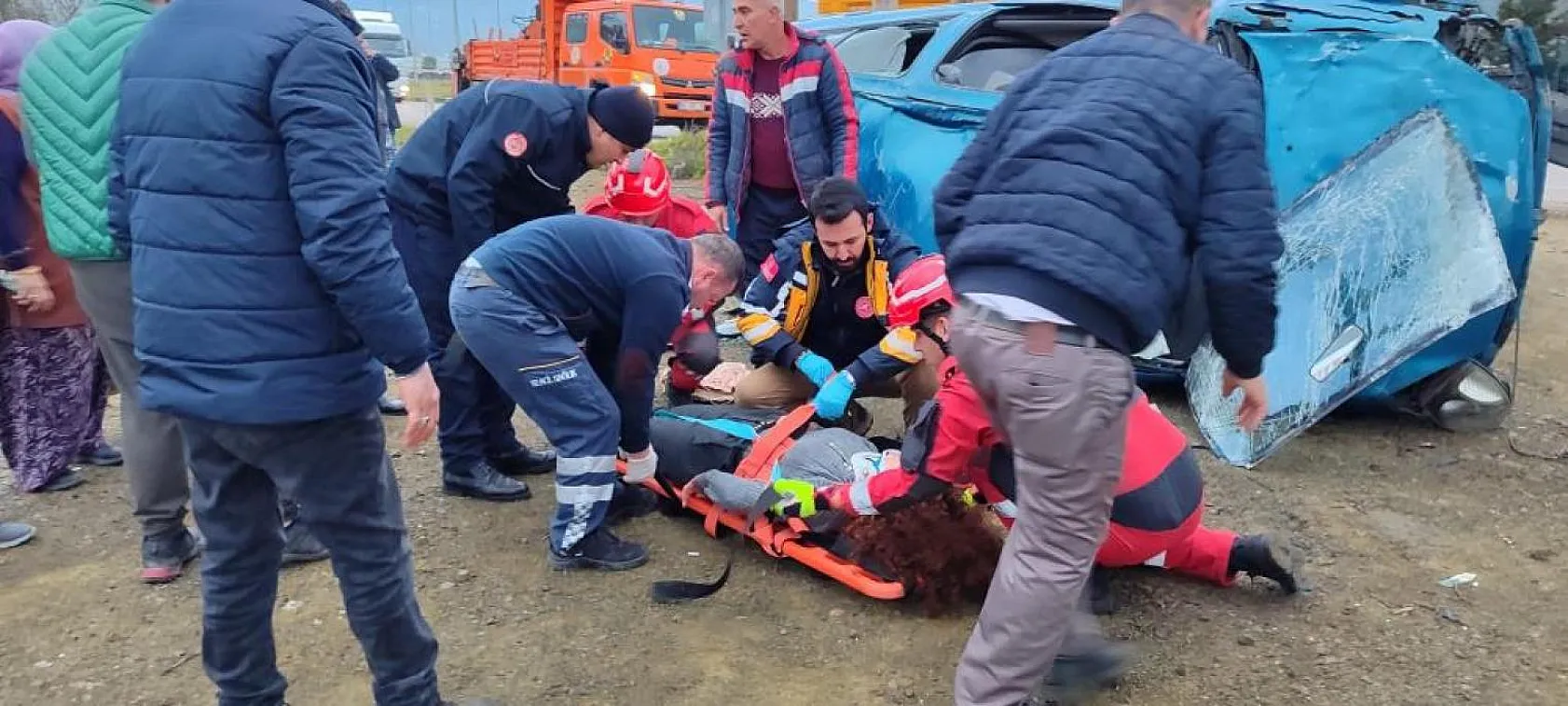 Seydikemer'de bir dakikada 2 trafik kazası, yaralılar var