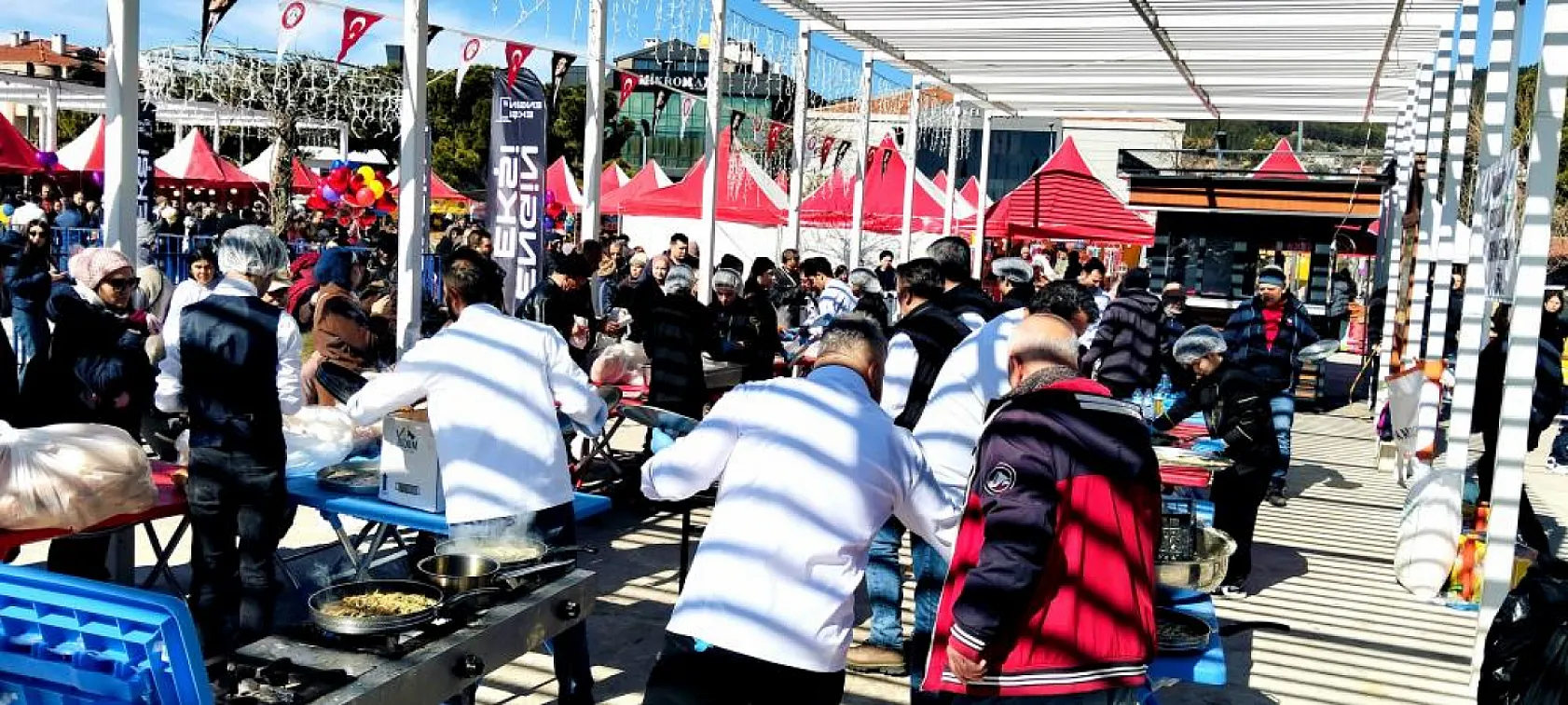 Muğla'da Karadeniz rüzgarı: Horon ve zeybek aynı sahnede