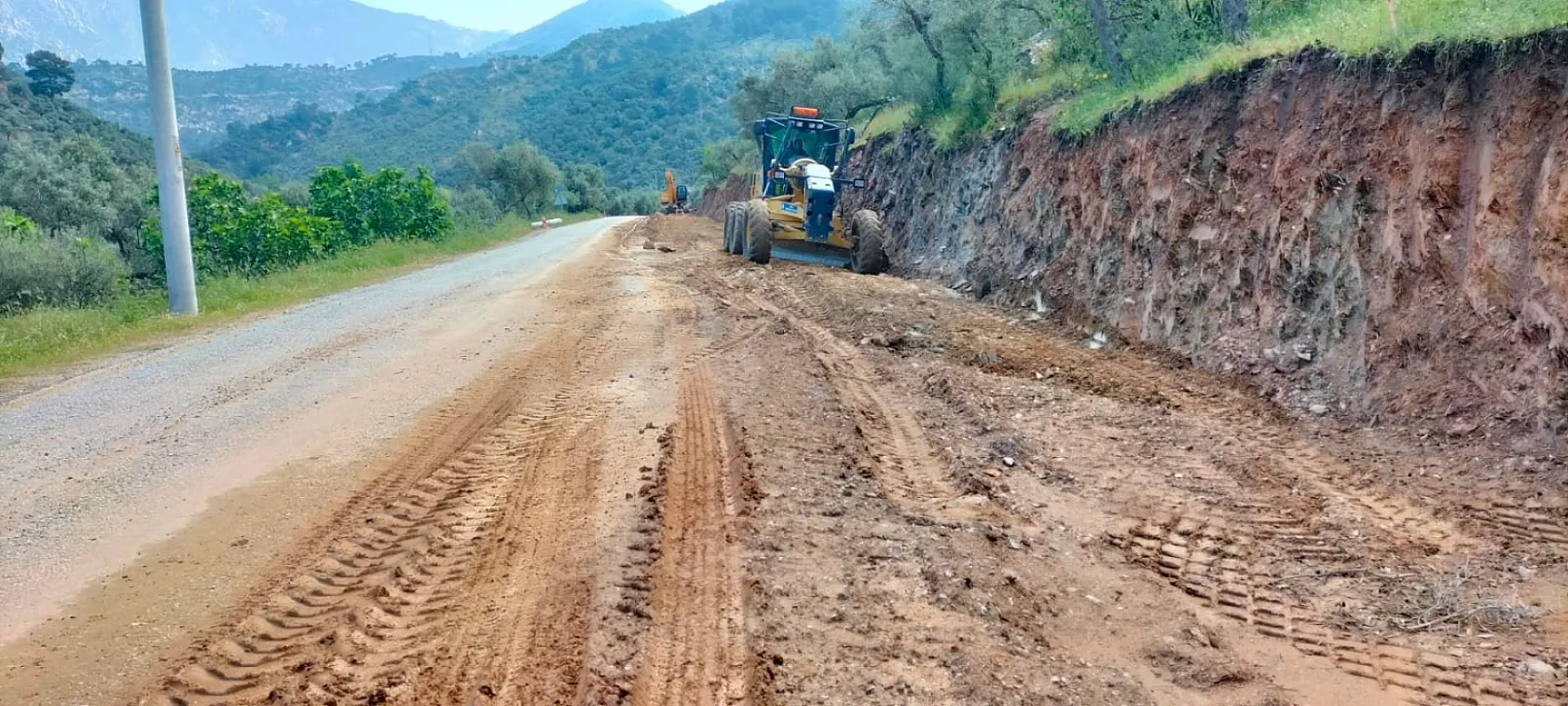 Büyükşehir'den Milas'ın kırsal mahallesine ulaşım yatırımı