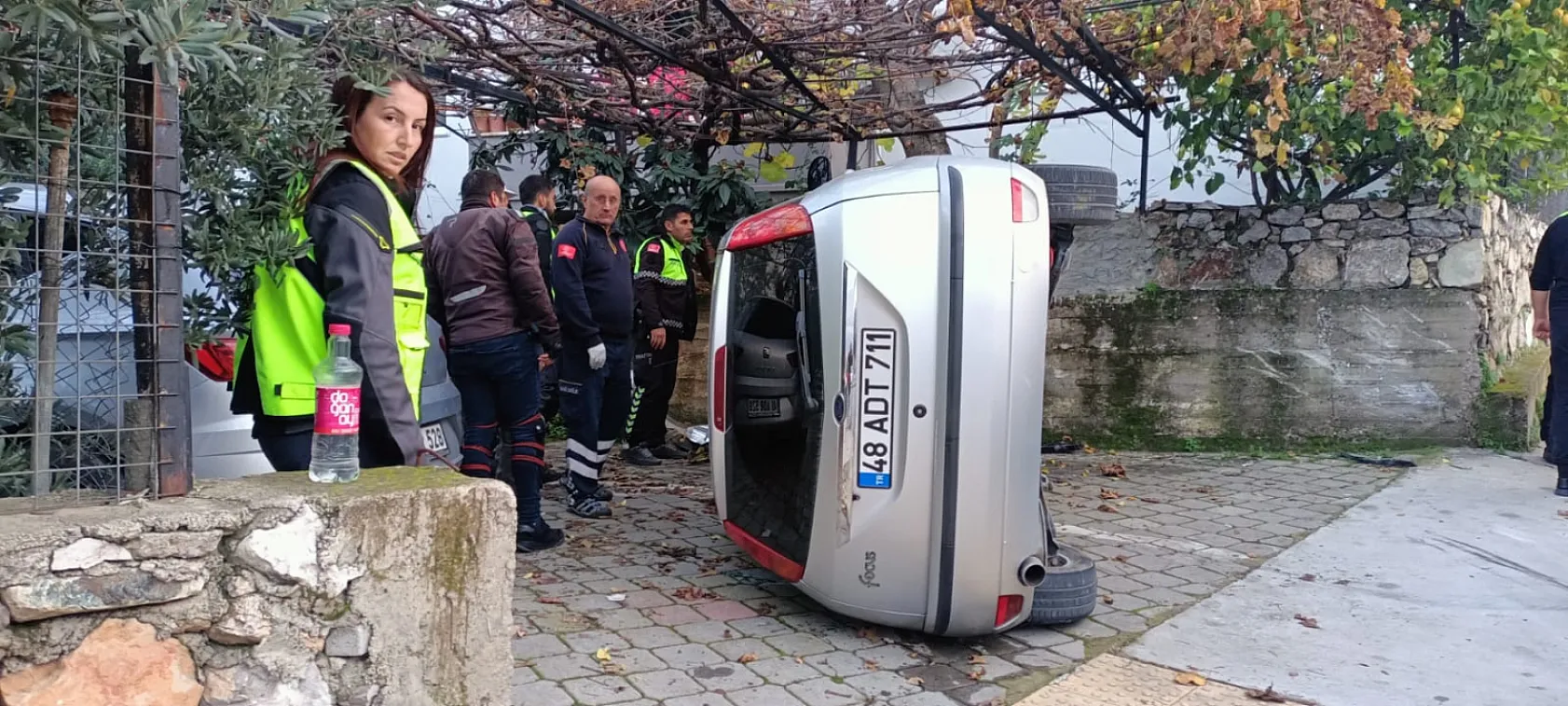 Fethiye'de araç sürücüsü kaza yaptıktan sonra kaçtı