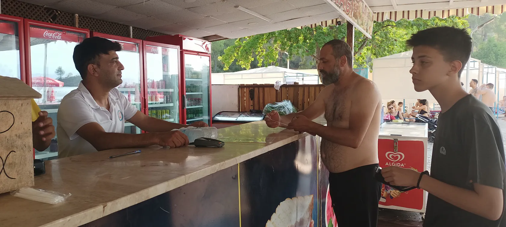 Fethiye'de Öğrencilerle İşletilen Plaj, Vatandaşlardan Yoğun İlgi Görüyor