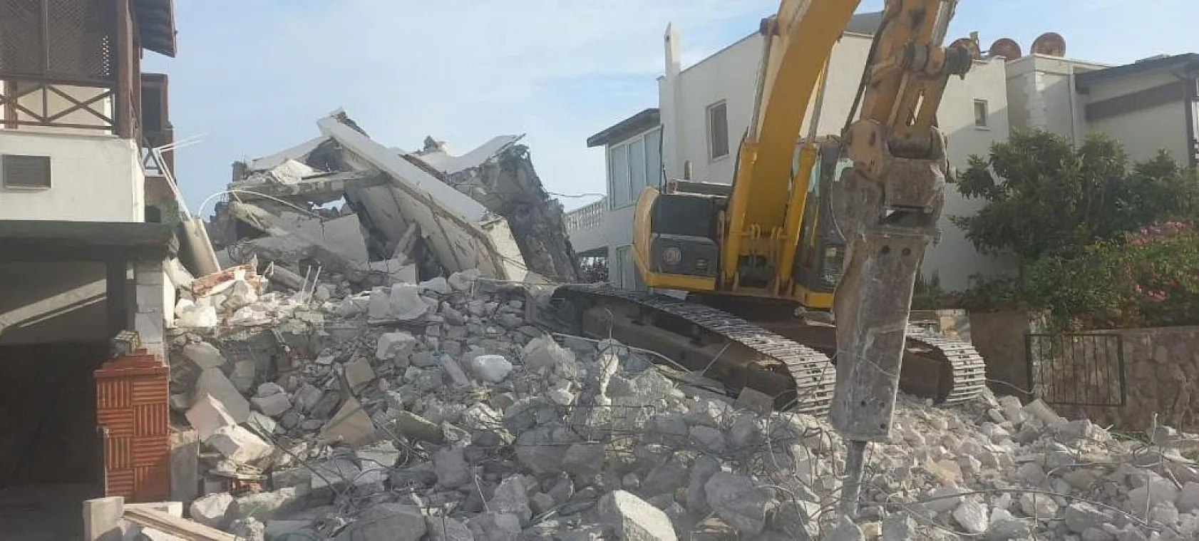 Belediye, kaçak yapılaşma çalışmalarını hassasiyetle sürdürüyor