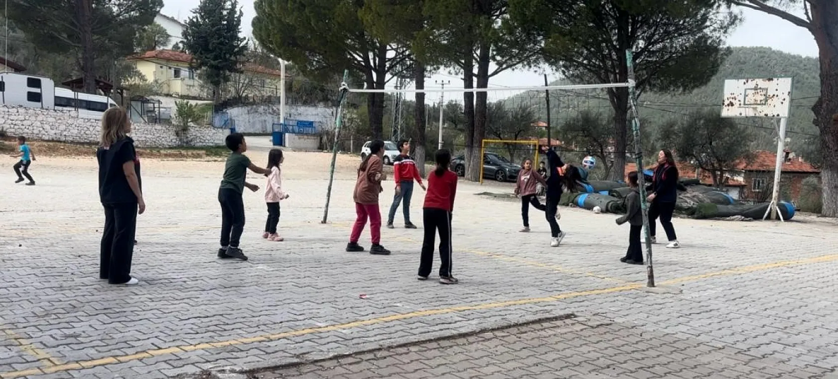 Muğla Acil Çağrı Merkezi, Göktepe'de geleceğin bireyleriyle buluştu