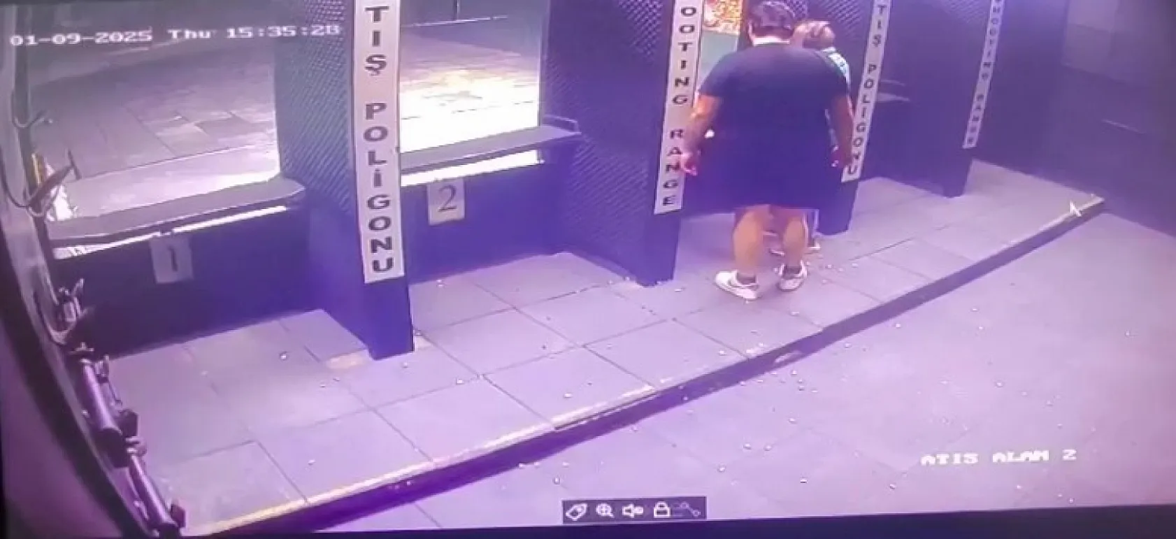 Özel poligonda intihara kalkıştı, kendisiyle birlikte engel olmaya çalışan eğitmeni de vurdu
