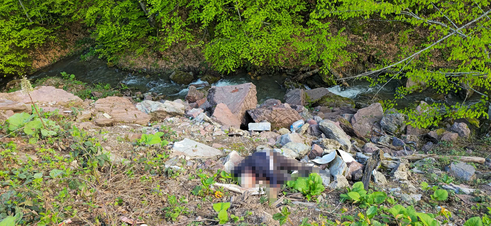Uçurum kenarında erkek cesedi bulundu