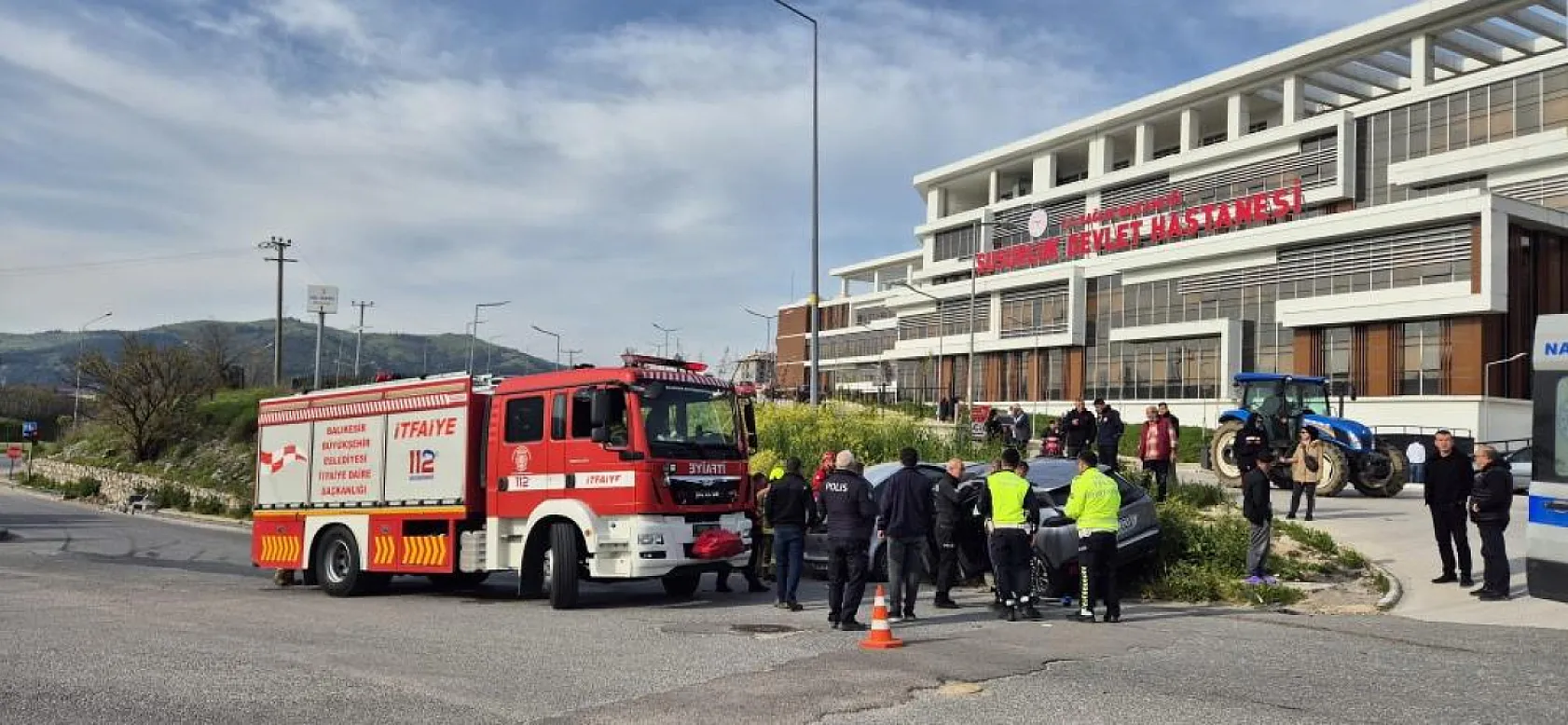 Çift taraflı trafik kazası: 4 kişi yaralandı