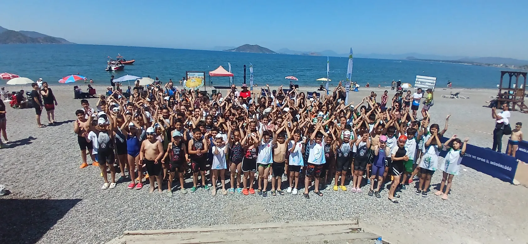 Aquatlon Bölge Şampiyonası Fethiye'de Başladı: 205 Sporcu Çalış Plajı'nda Yarışıyor