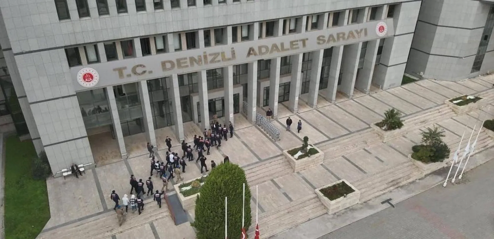 Fabrikalara Girip Kasaları Patlattılar Milyonluk Vurgun Ortaya Çıktı