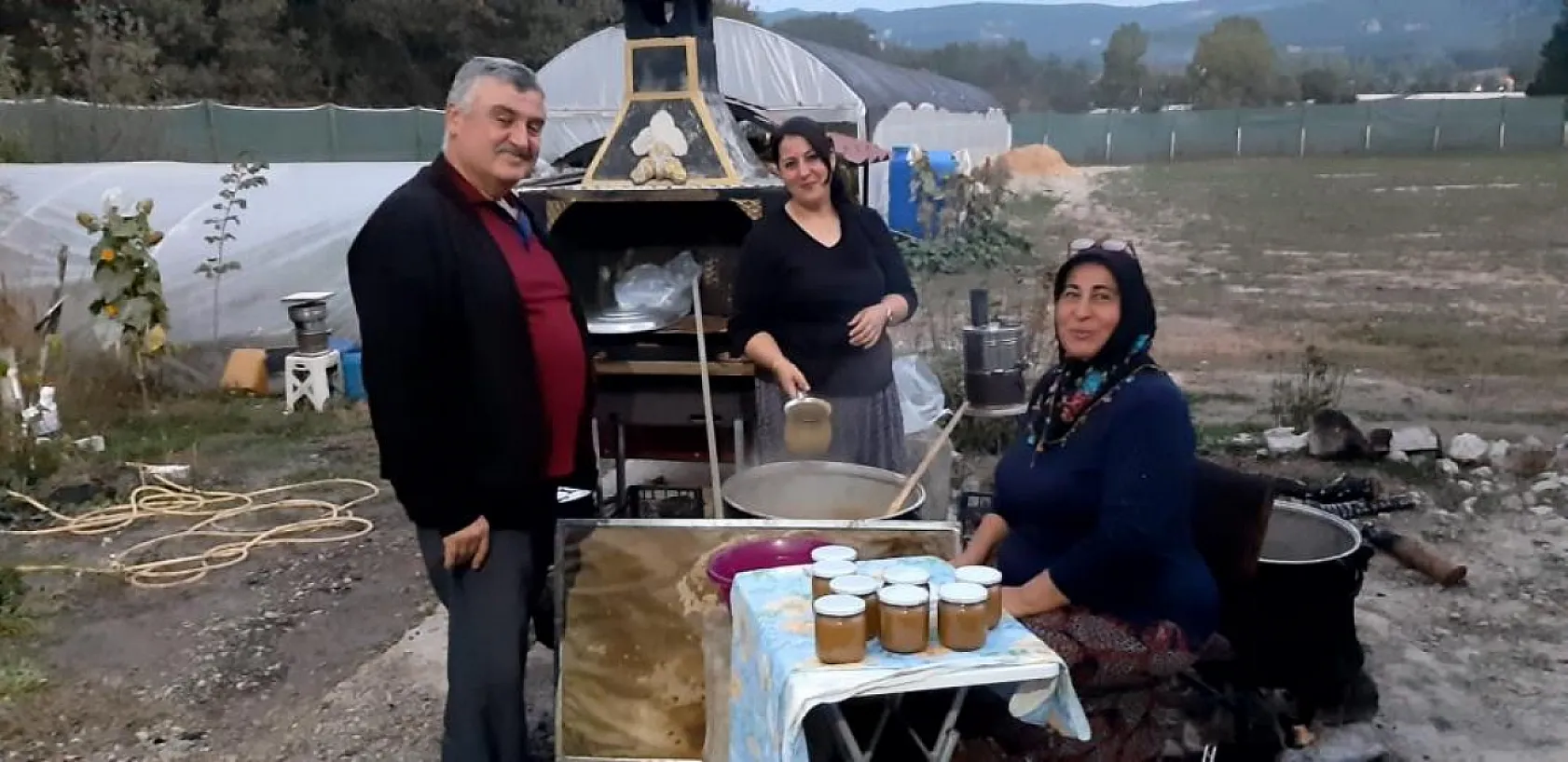 Kuaför kadın aldığı araziyi 7 yılda çiftliğe dönüştürdü, şimdi siparişlere yetişemiyor